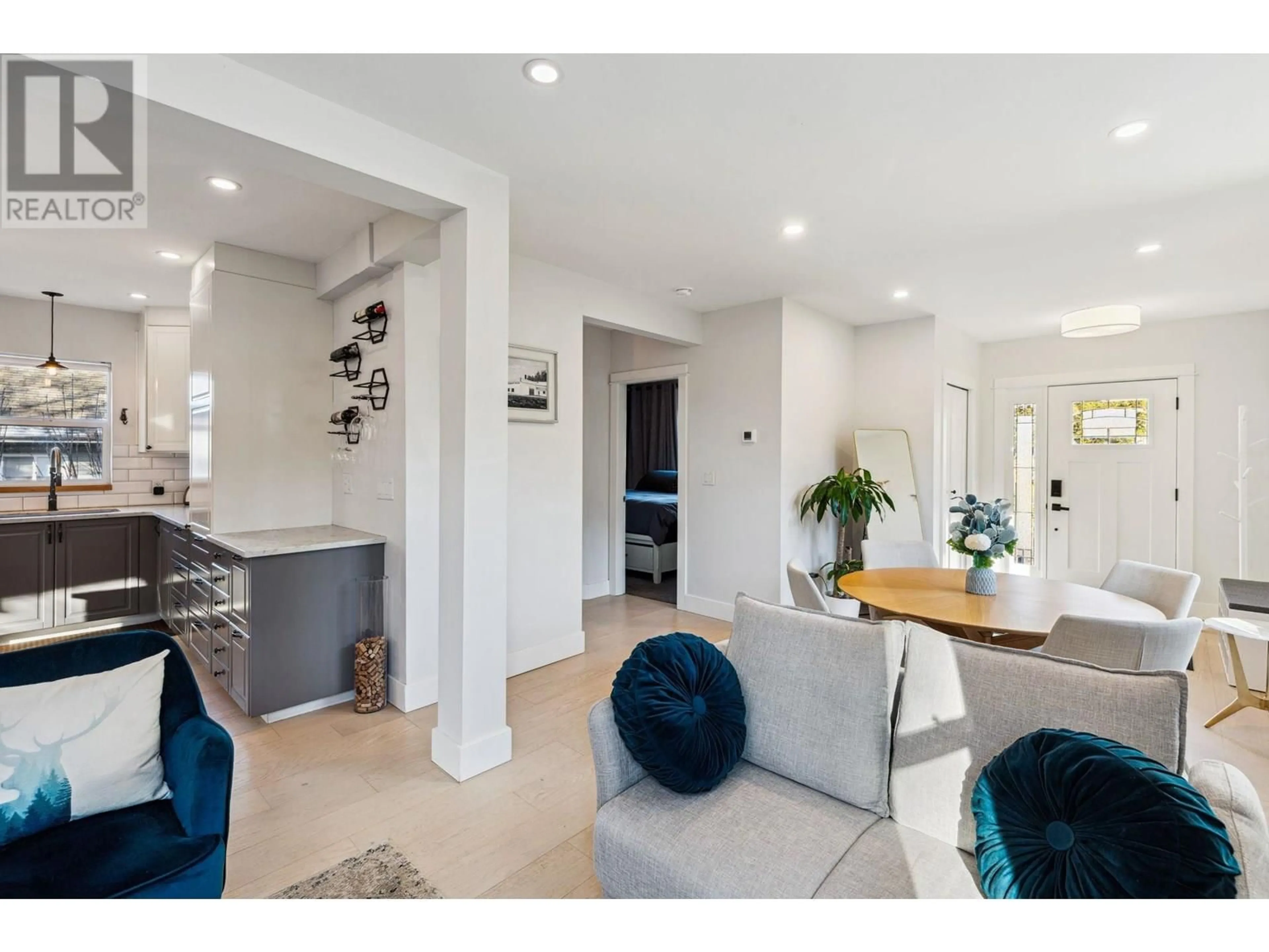 Open concept kitchen, unknown for 20540 LORNE AVENUE, Maple Ridge British Columbia V2X1G9