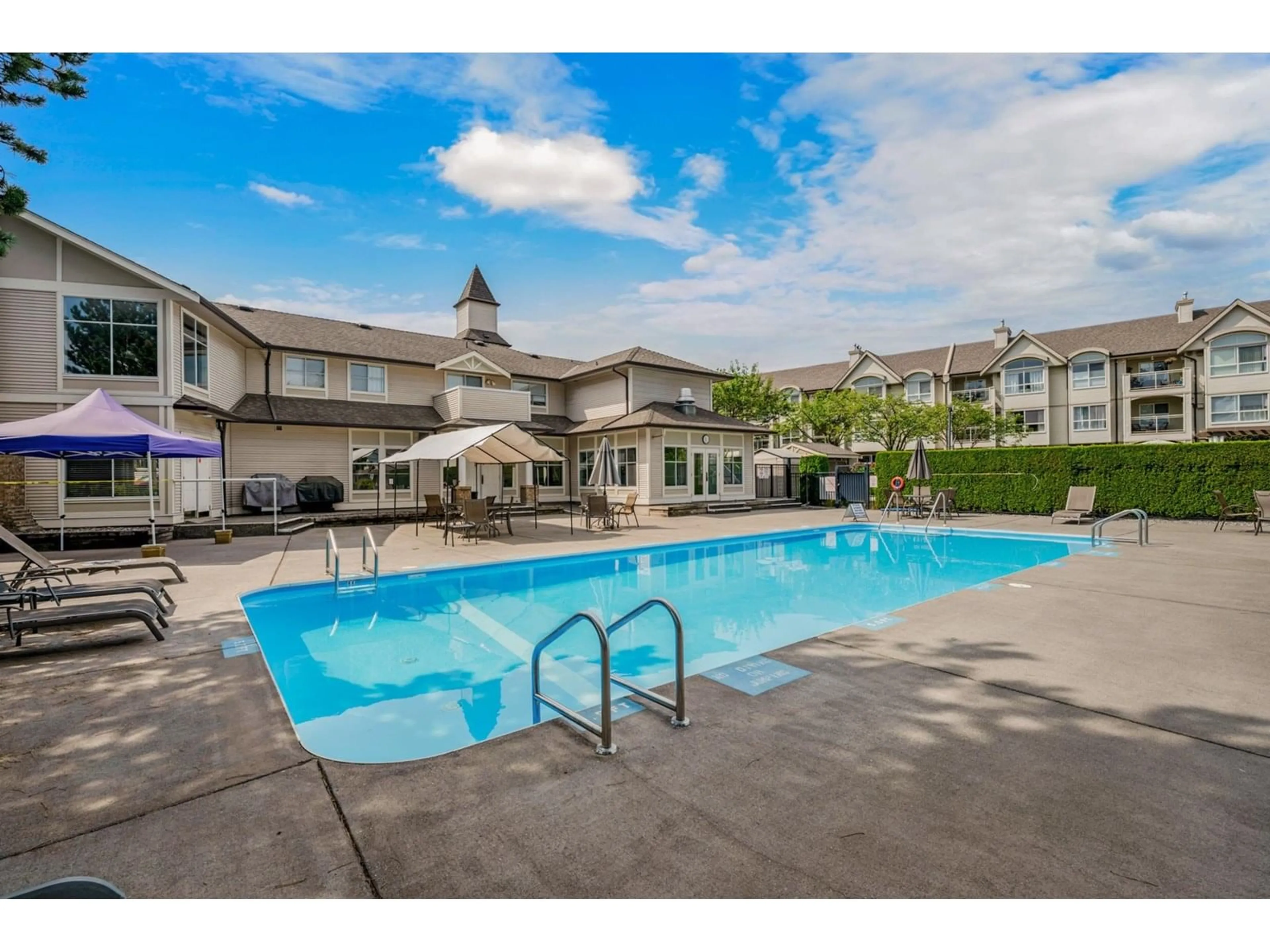 Pool for 153 - 20391 96, Langley British Columbia V1M2L2