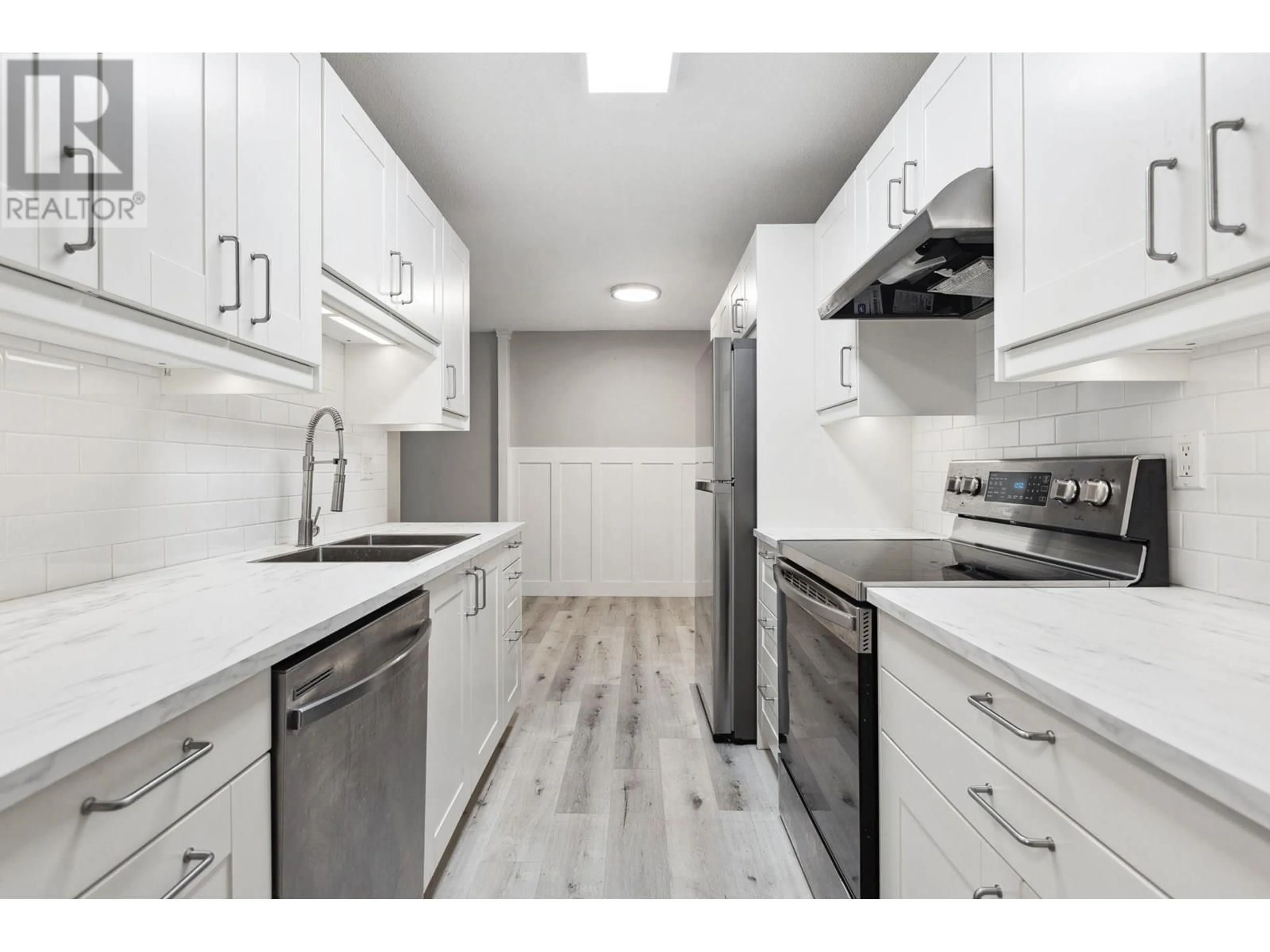 Standard kitchen, unknown for 110 - 4926 48 AVENUE, Ladner British Columbia V4K1V3