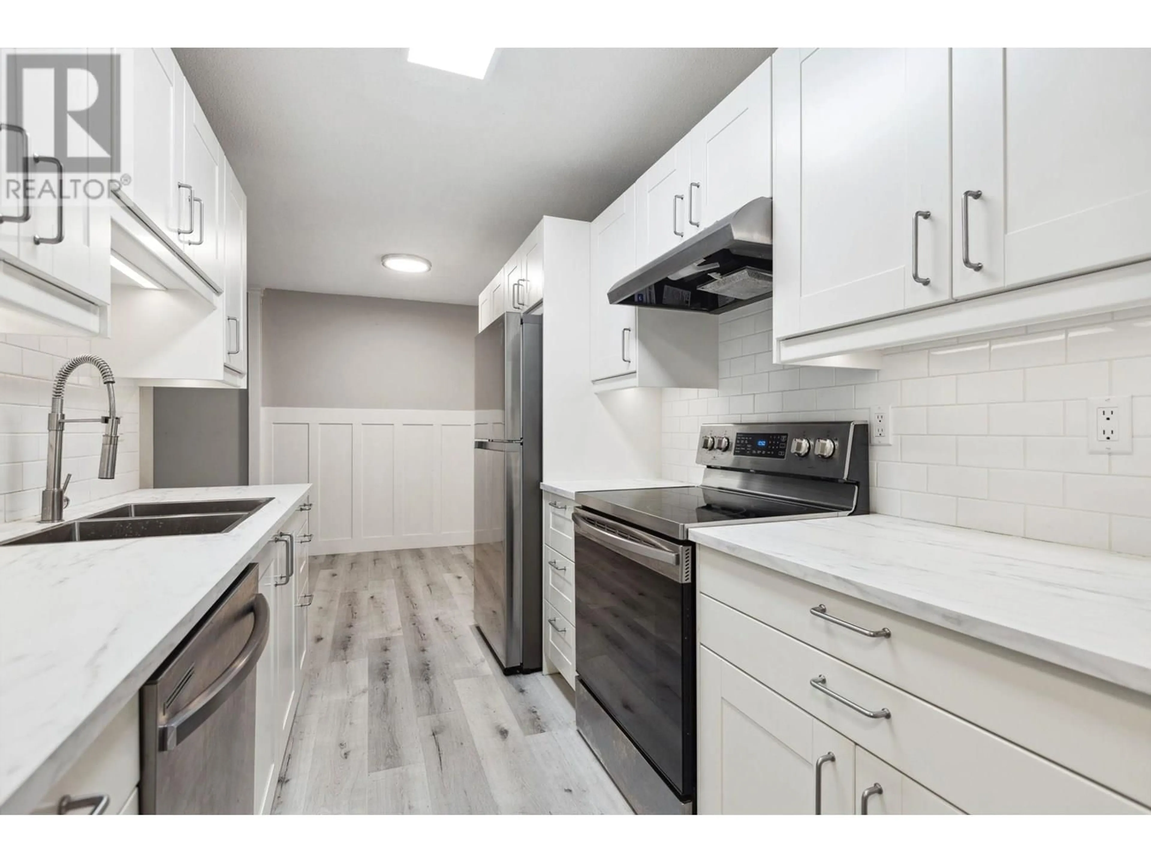 Standard kitchen, unknown for 110 - 4926 48 AVENUE, Ladner British Columbia V4K1V3