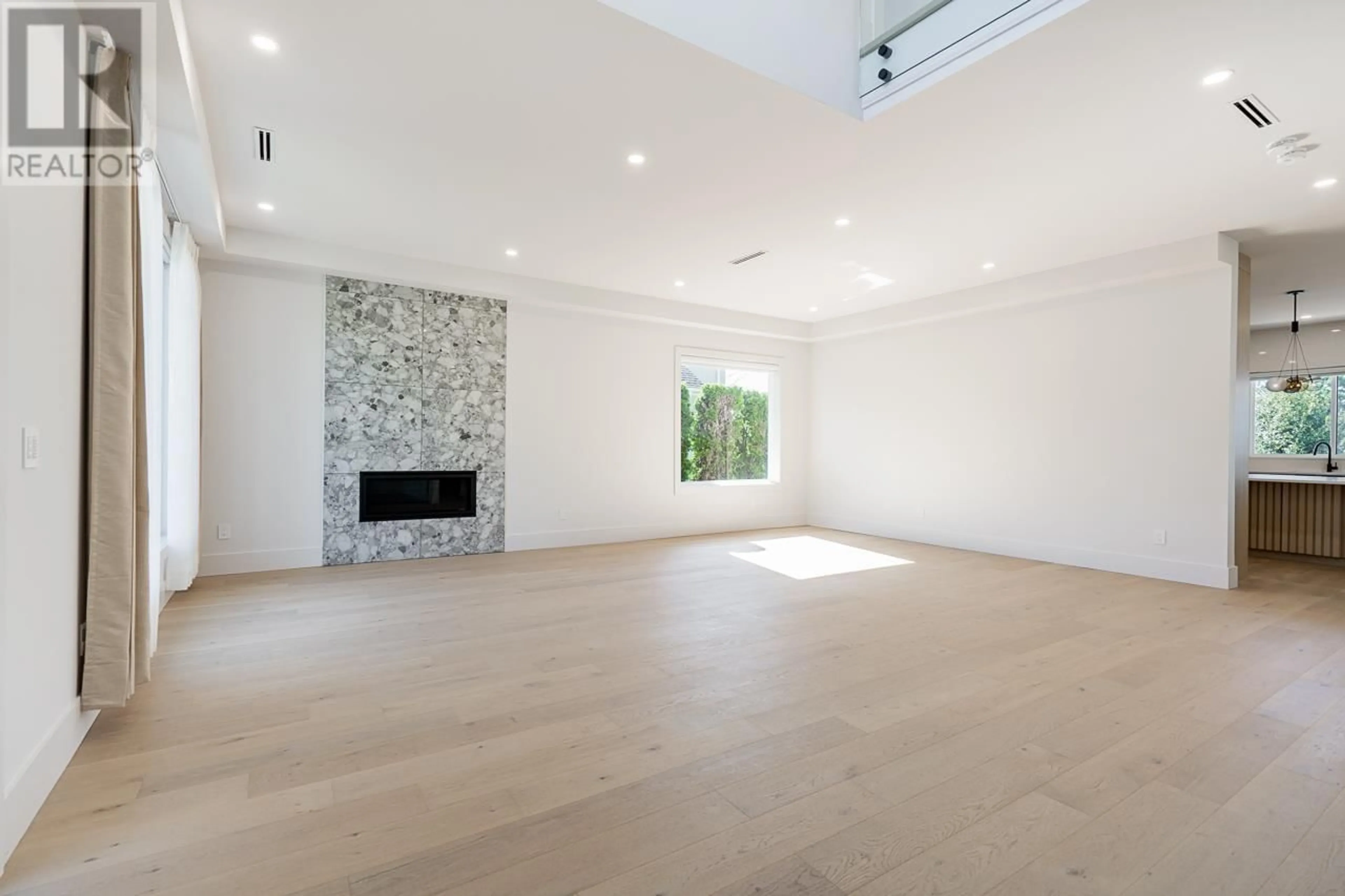 A pic of a room for 4170 IRMIN STREET, Burnaby British Columbia V5J1X5