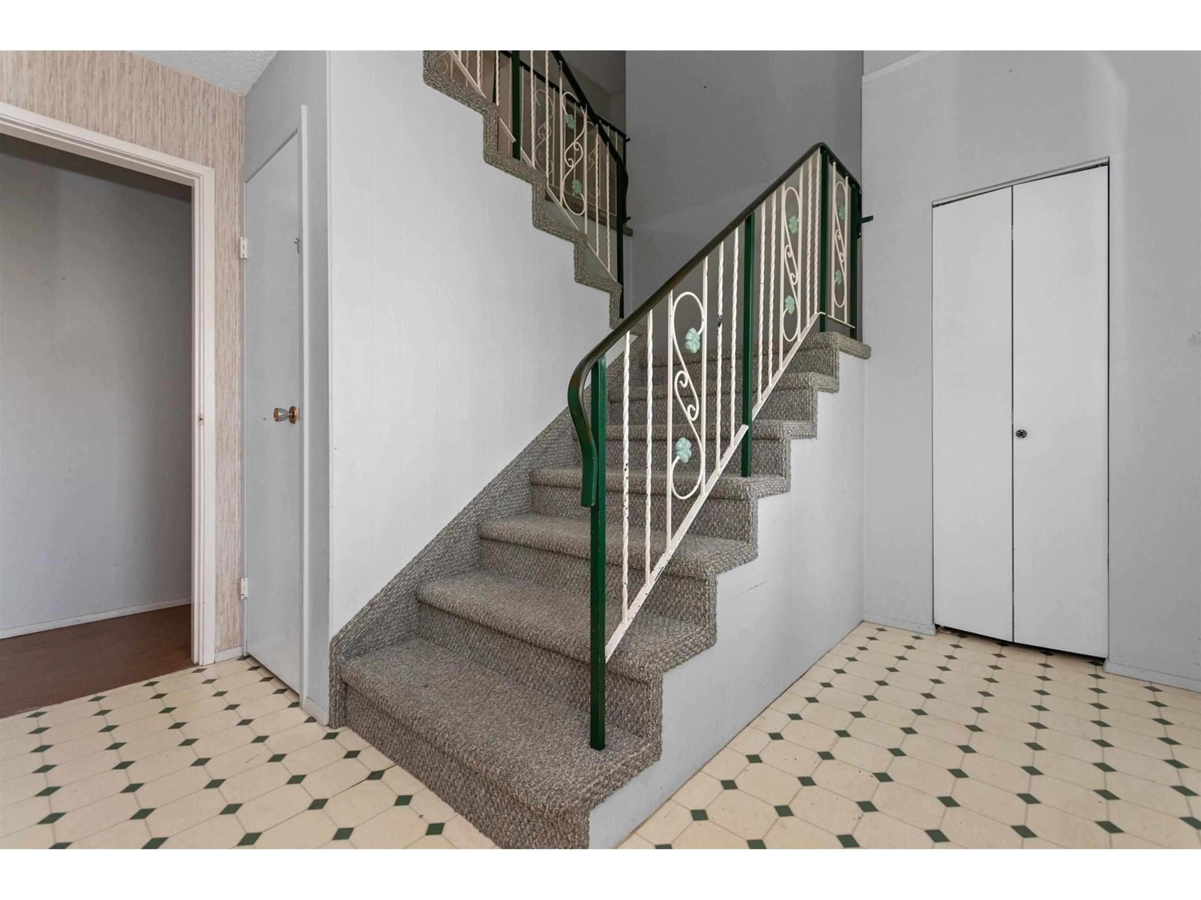 Stairs for 7230 ELM ROAD, Agassiz British Columbia V0M1A2