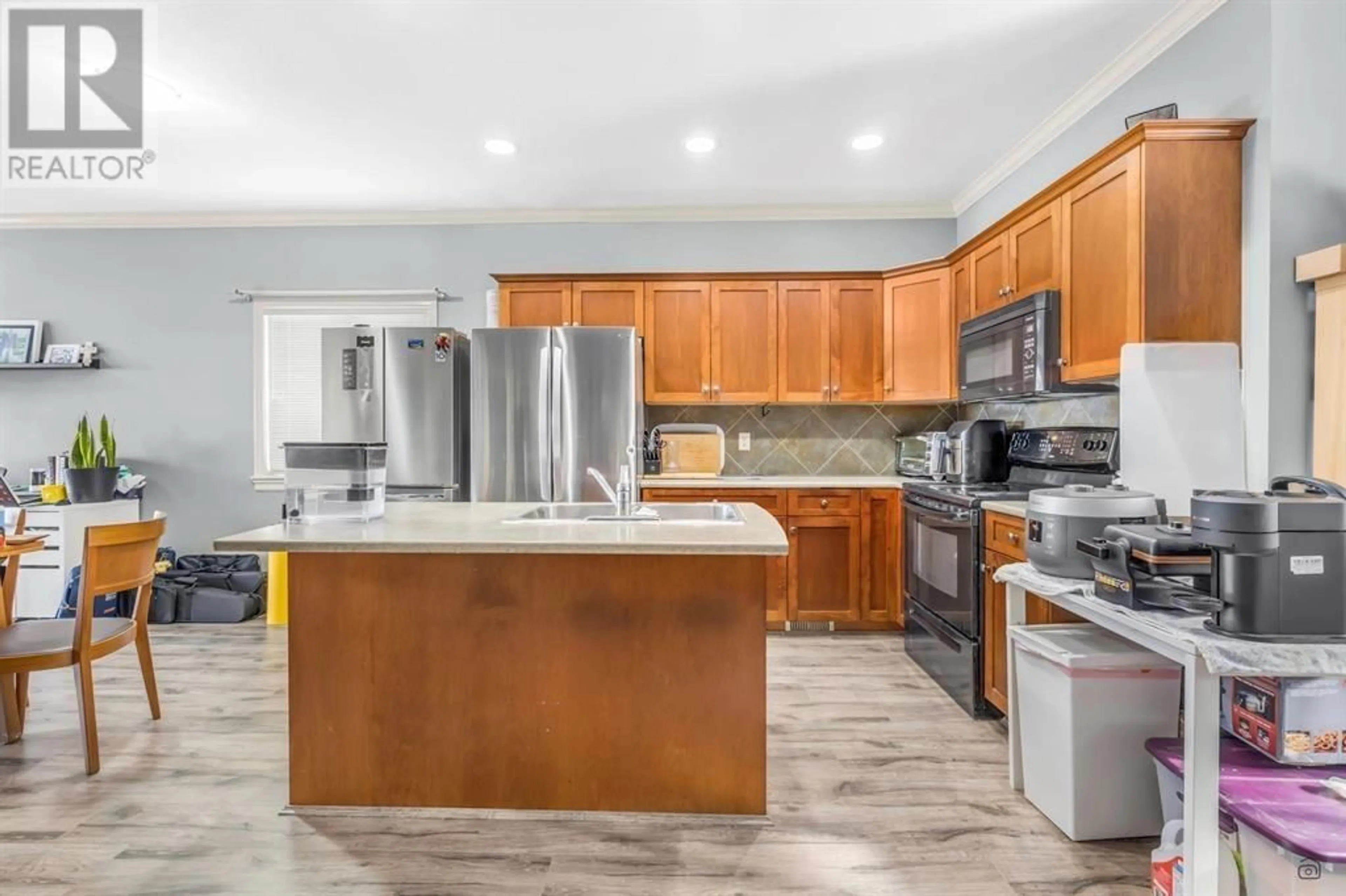 Open concept kitchen, ceramic/tile floor for 23163 DEWDNEY TRUNK ROAD, Maple Ridge British Columbia V2X8L3