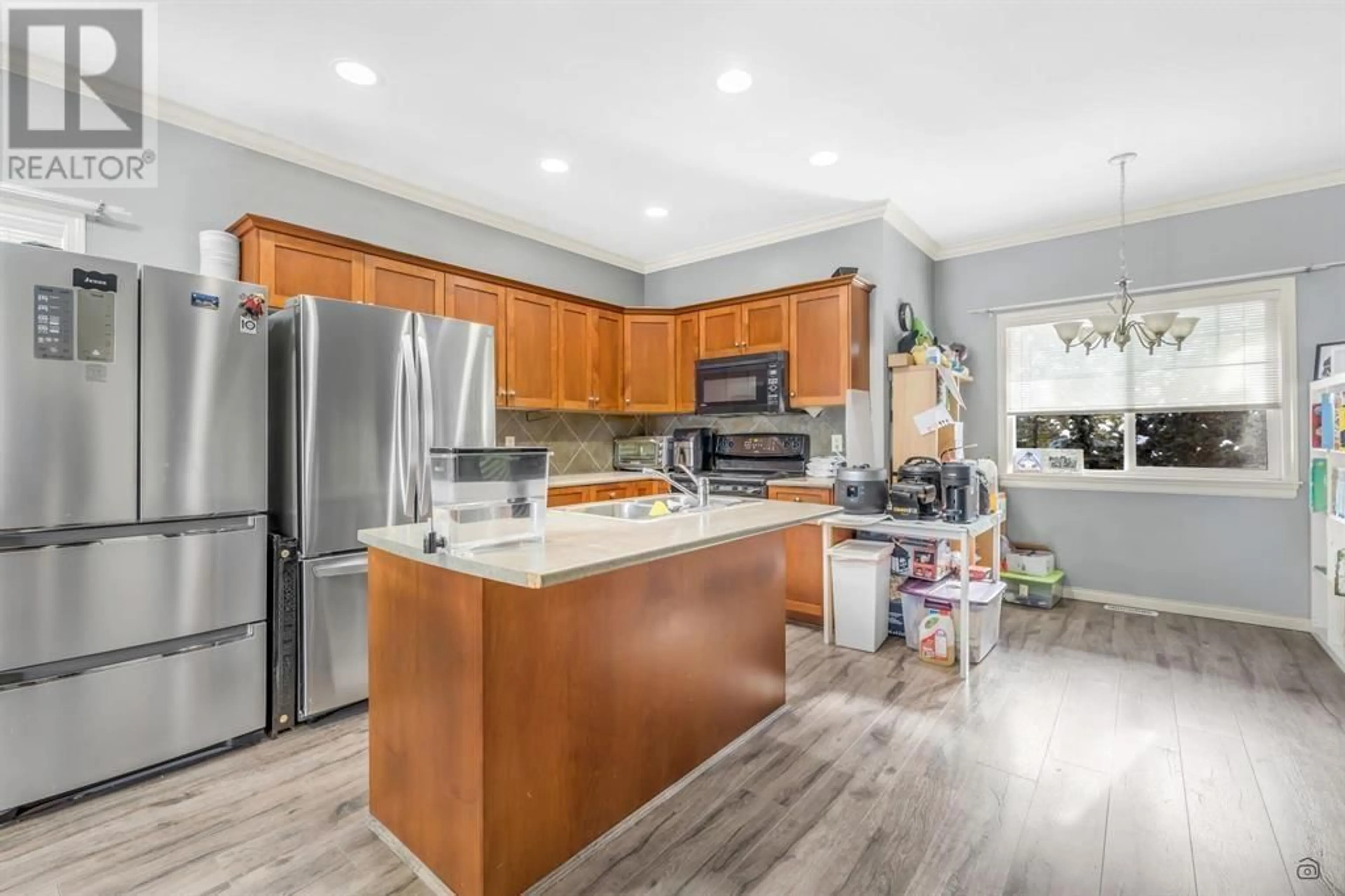 Open concept kitchen, unknown for 23163 DEWDNEY TRUNK ROAD, Maple Ridge British Columbia V2X8L3