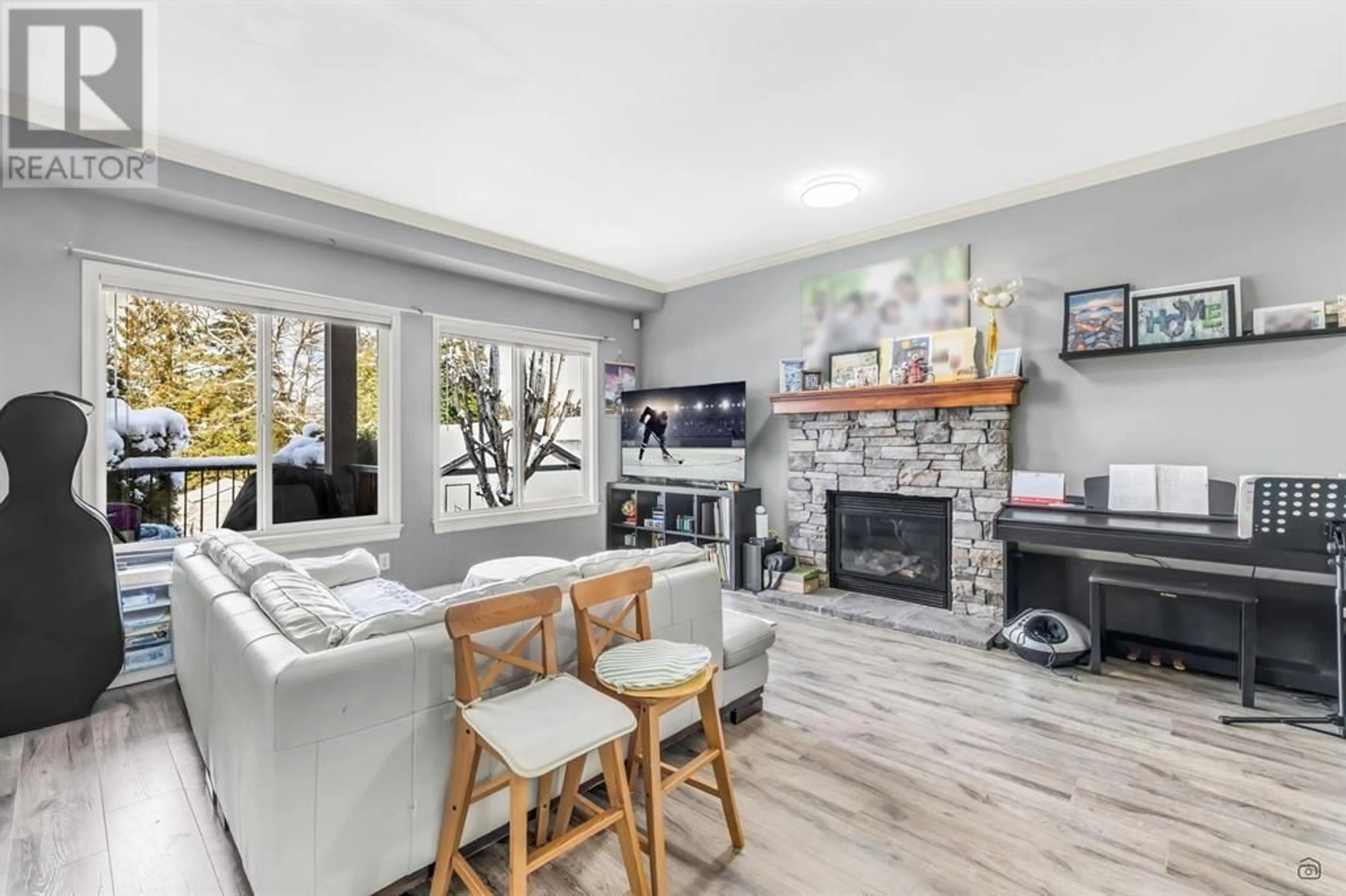 Living room with furniture, unknown for 23163 DEWDNEY TRUNK ROAD, Maple Ridge British Columbia V2X8L3