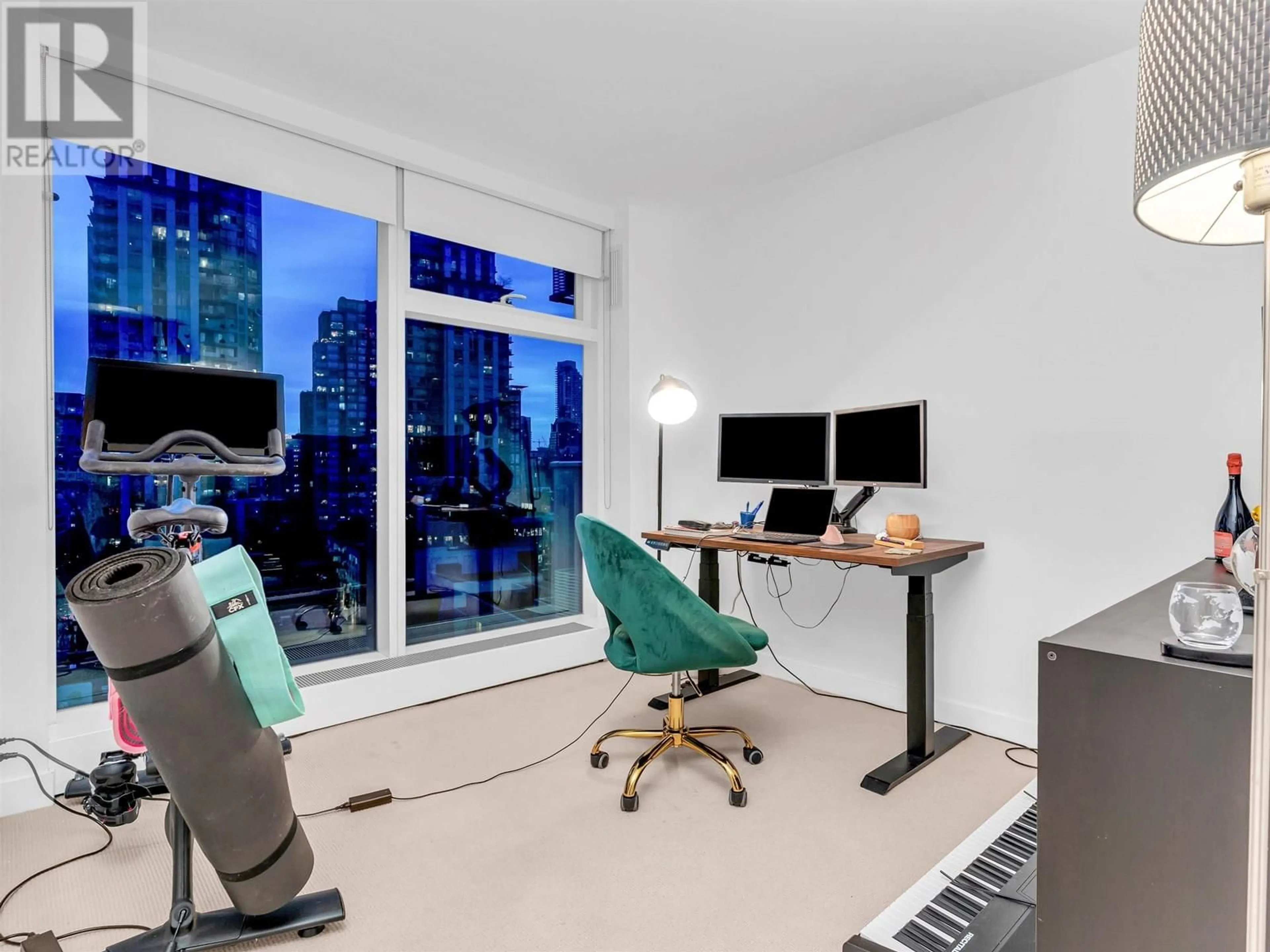 A pic of a room for 1001 - 777 RICHARDS STREET, Vancouver British Columbia V6B0M6