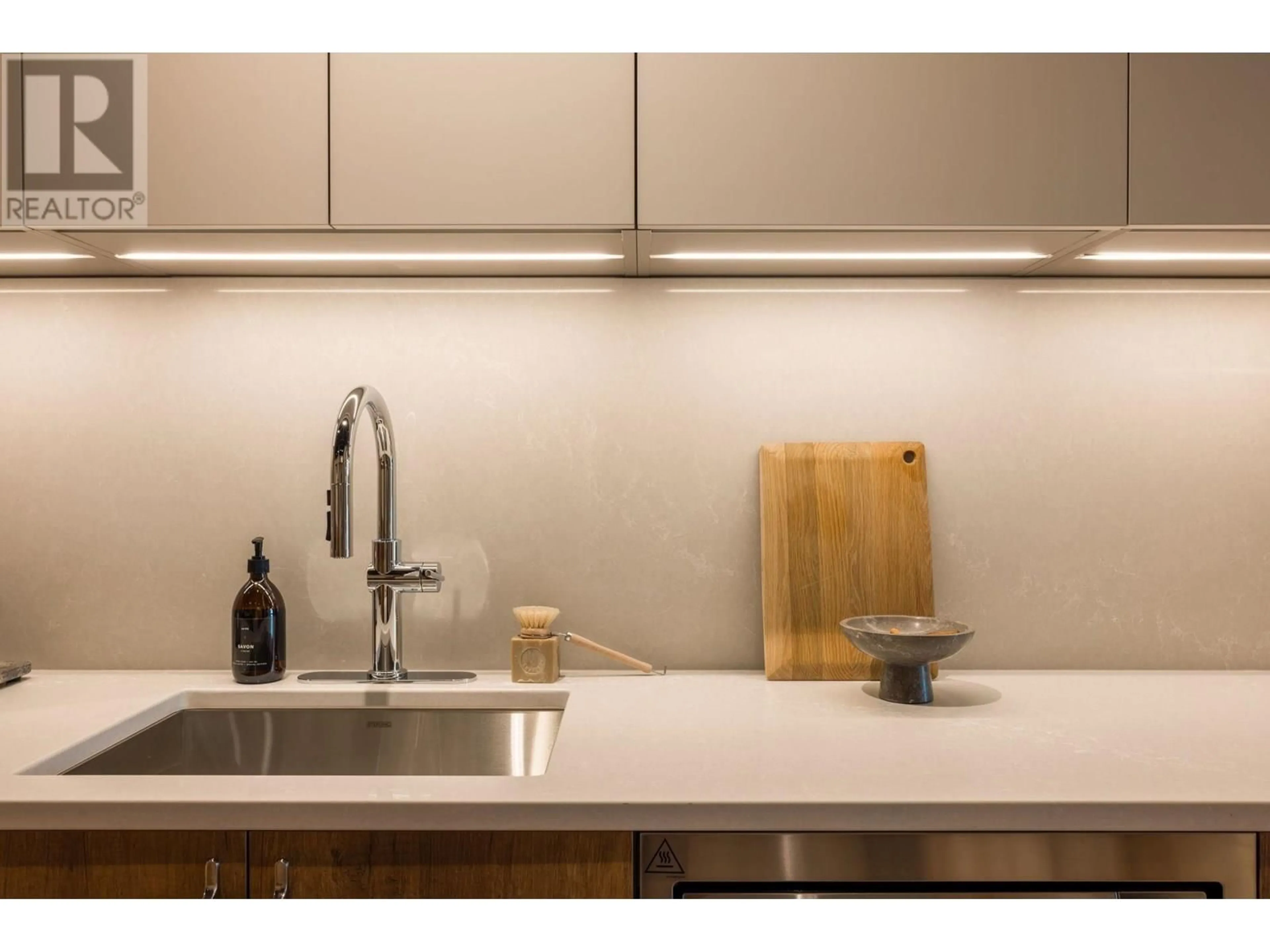 Standard kitchen, unknown for 312 - 133 49TH AVENUE, Vancouver British Columbia V5Z2S3