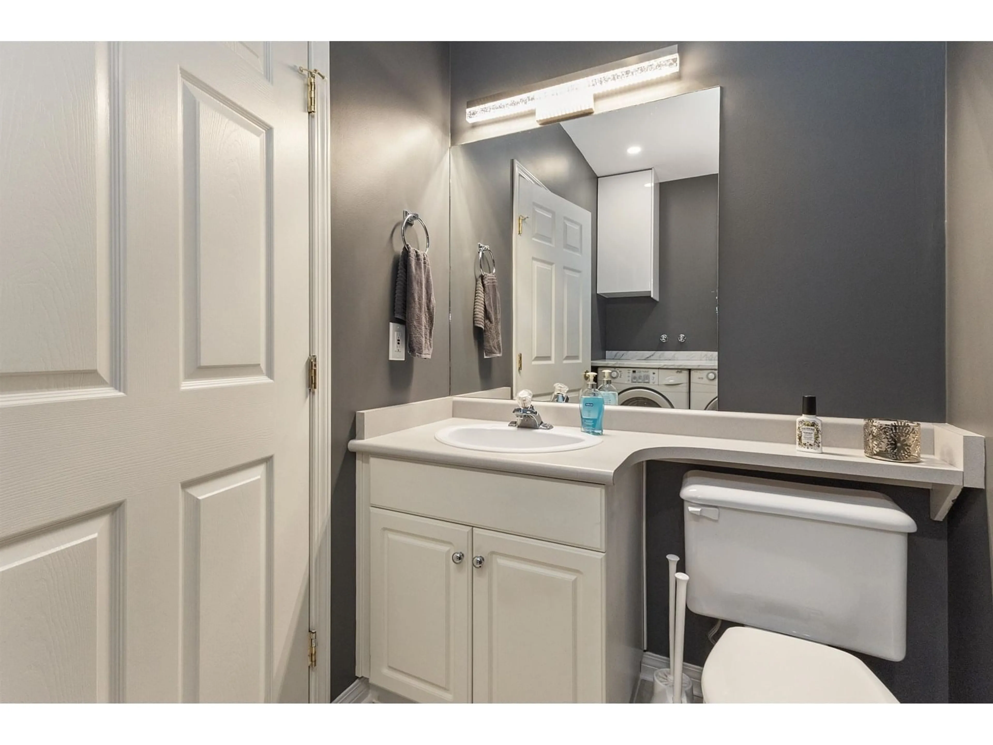 Standard bathroom, ceramic/tile floor for 1401 - 5260 GOLDSPRING PLACE, Chilliwack British Columbia V2R5S5