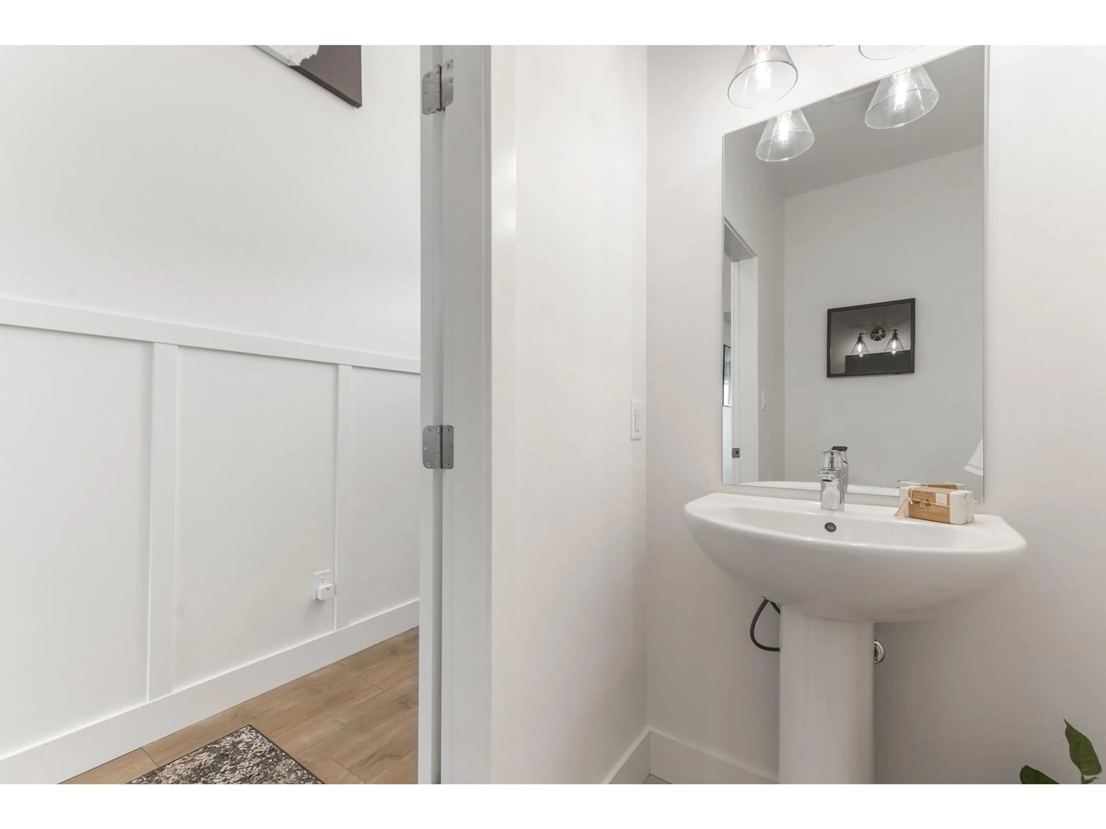 Standard bathroom, ceramic/tile floor for 44700 WILLOWSTREAM ROAD, Chilliwack British Columbia V2R6J4