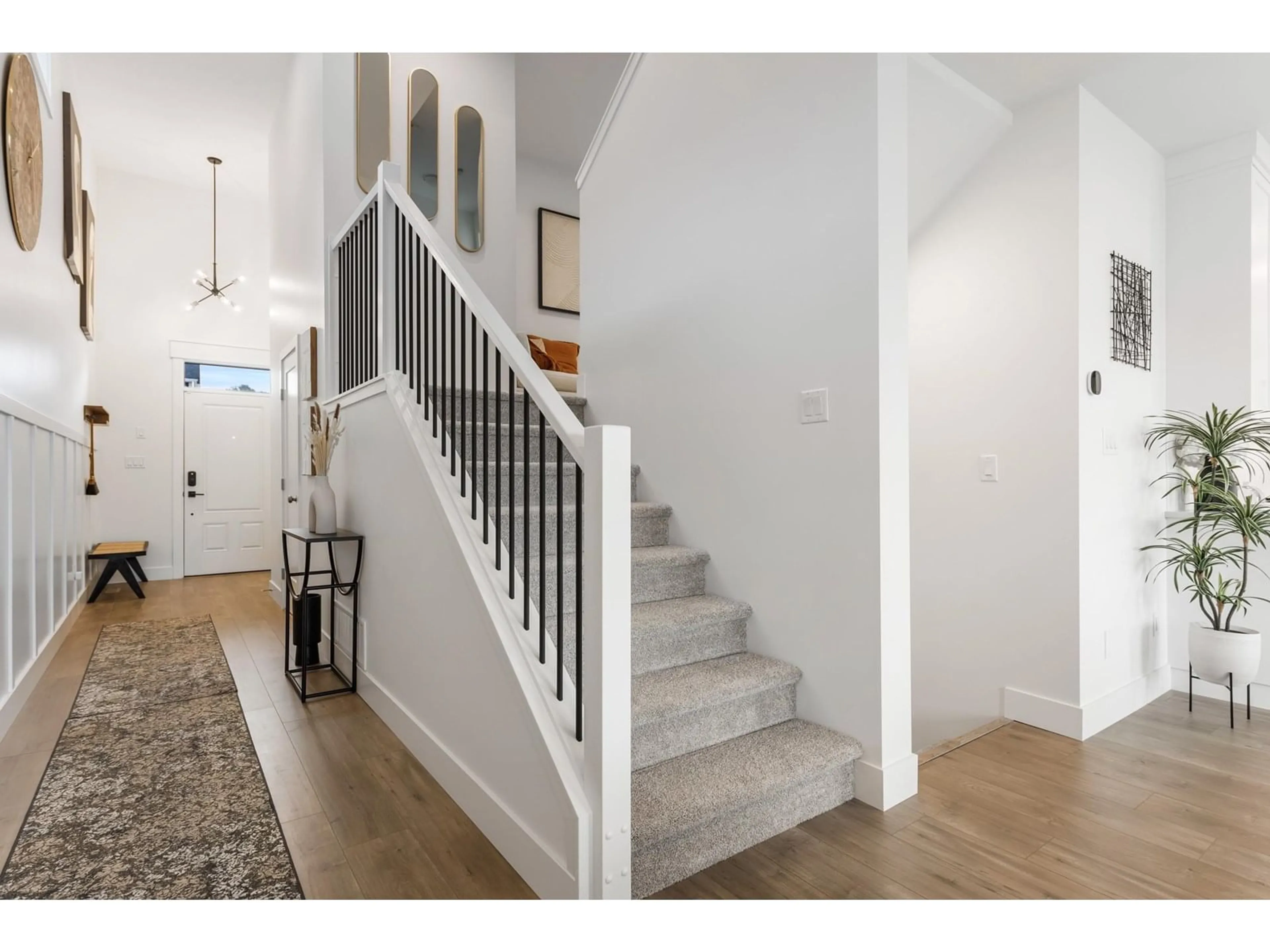 Indoor entryway for 44700 WILLOWSTREAM ROAD, Chilliwack British Columbia V2R6J4