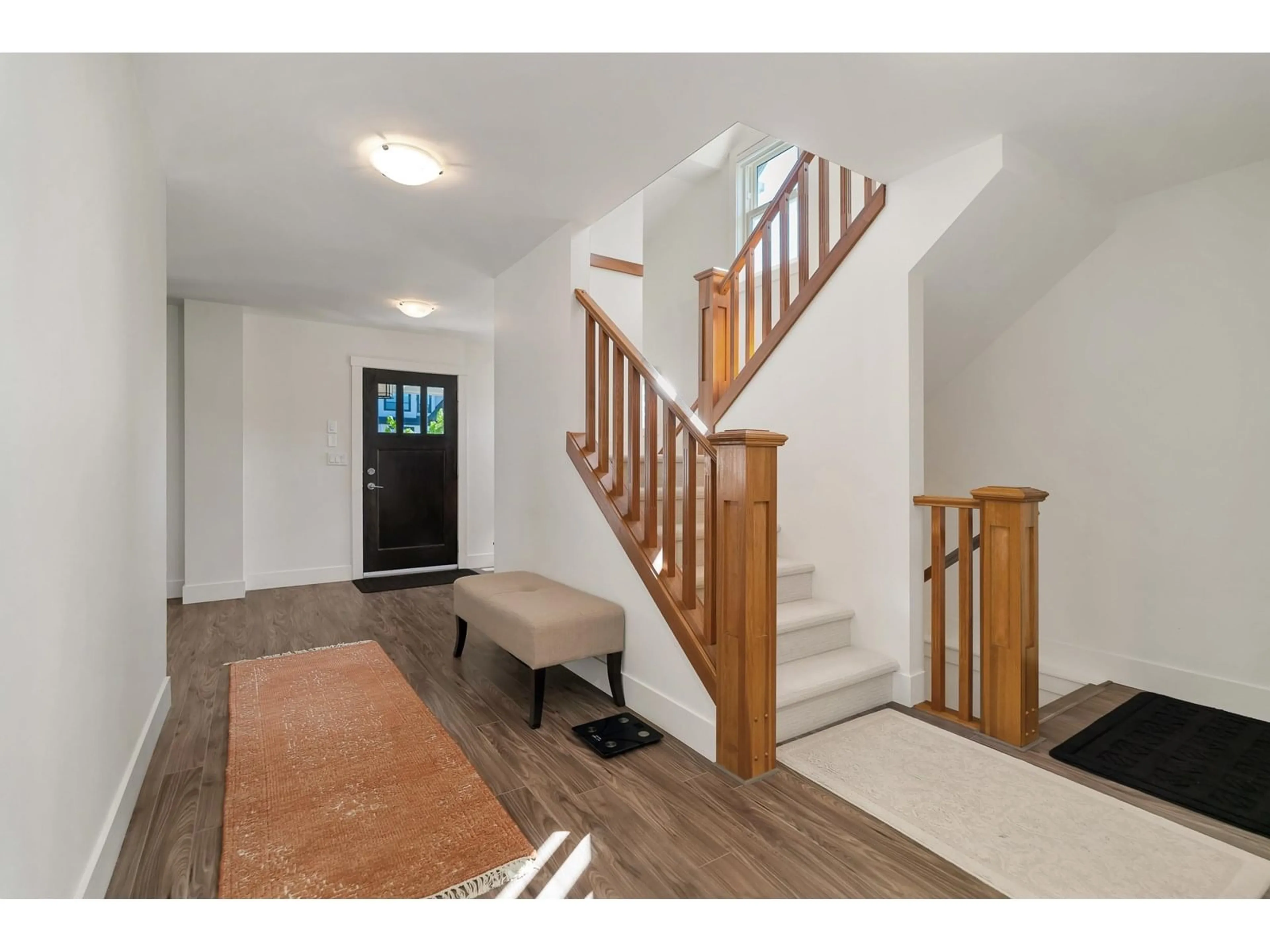 Indoor entryway for 16602 BELL, Surrey British Columbia V3S1H8