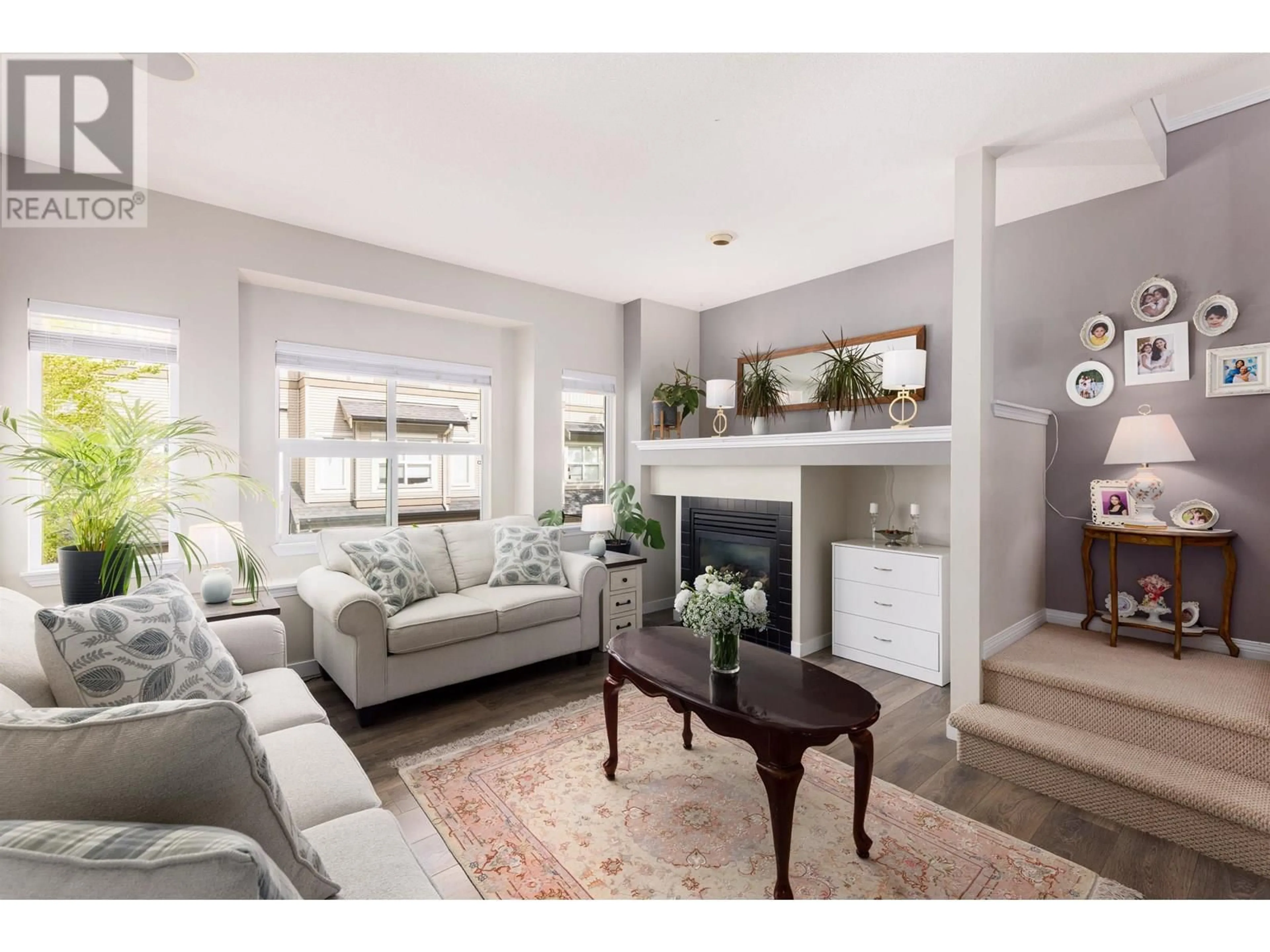 Living room with furniture, unknown for 102 - 1055 RIVERWOOD GATE, Port Coquitlam British Columbia V3B8C3