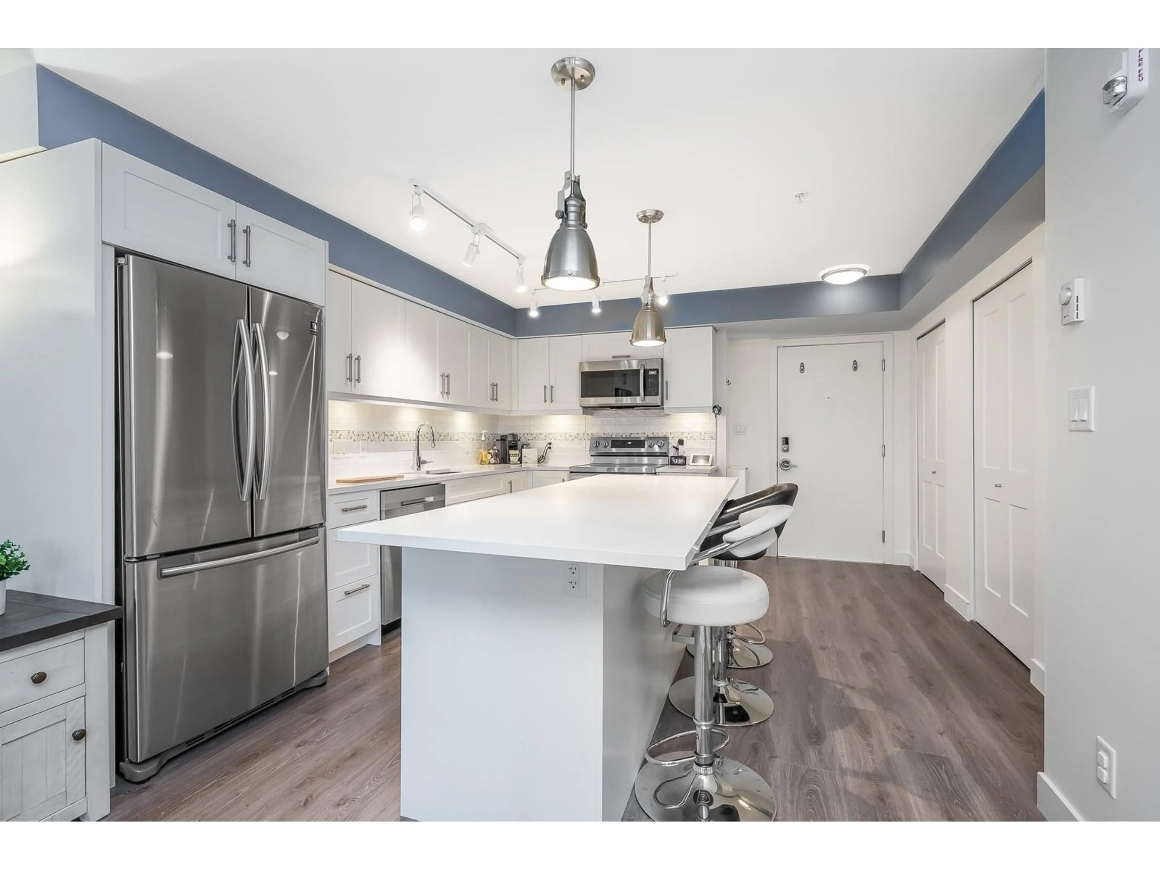 Open concept kitchen, unknown for 169 - 27358 32, Langley British Columbia V4W0C8