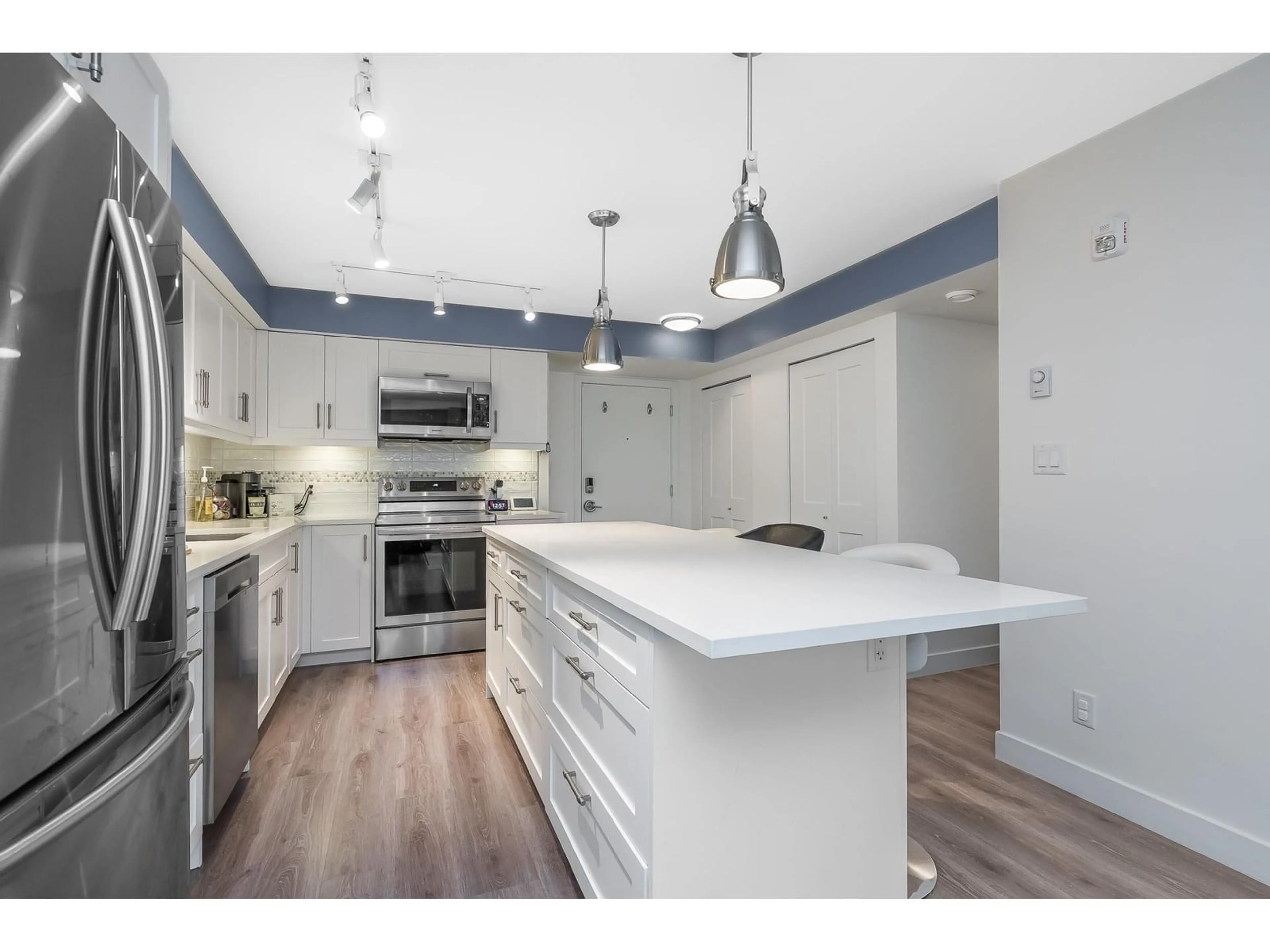 Open concept kitchen, unknown for 169 - 27358 32, Langley British Columbia V4W0C8