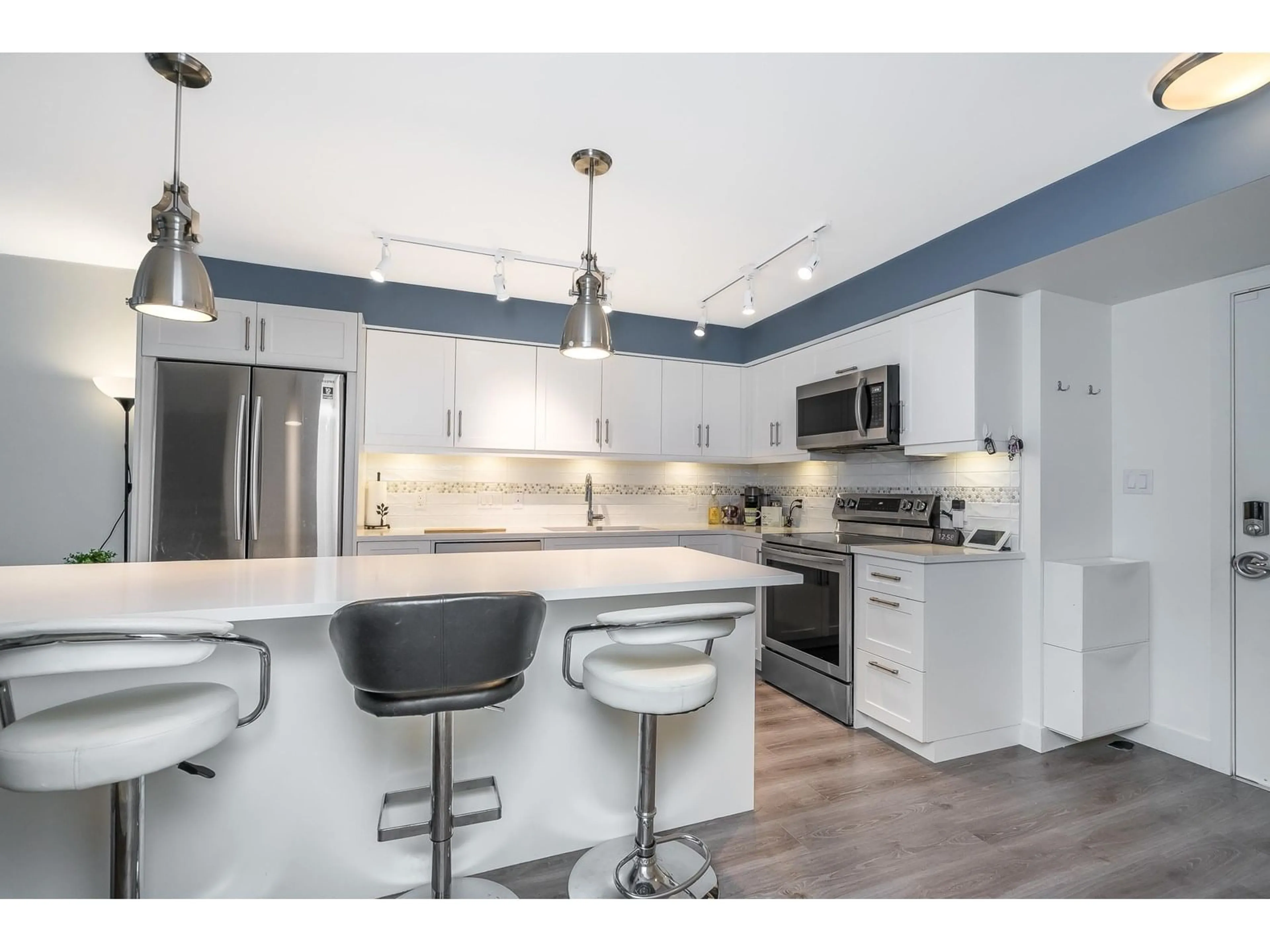 Open concept kitchen, unknown for 169 - 27358 32, Langley British Columbia V4W0C8