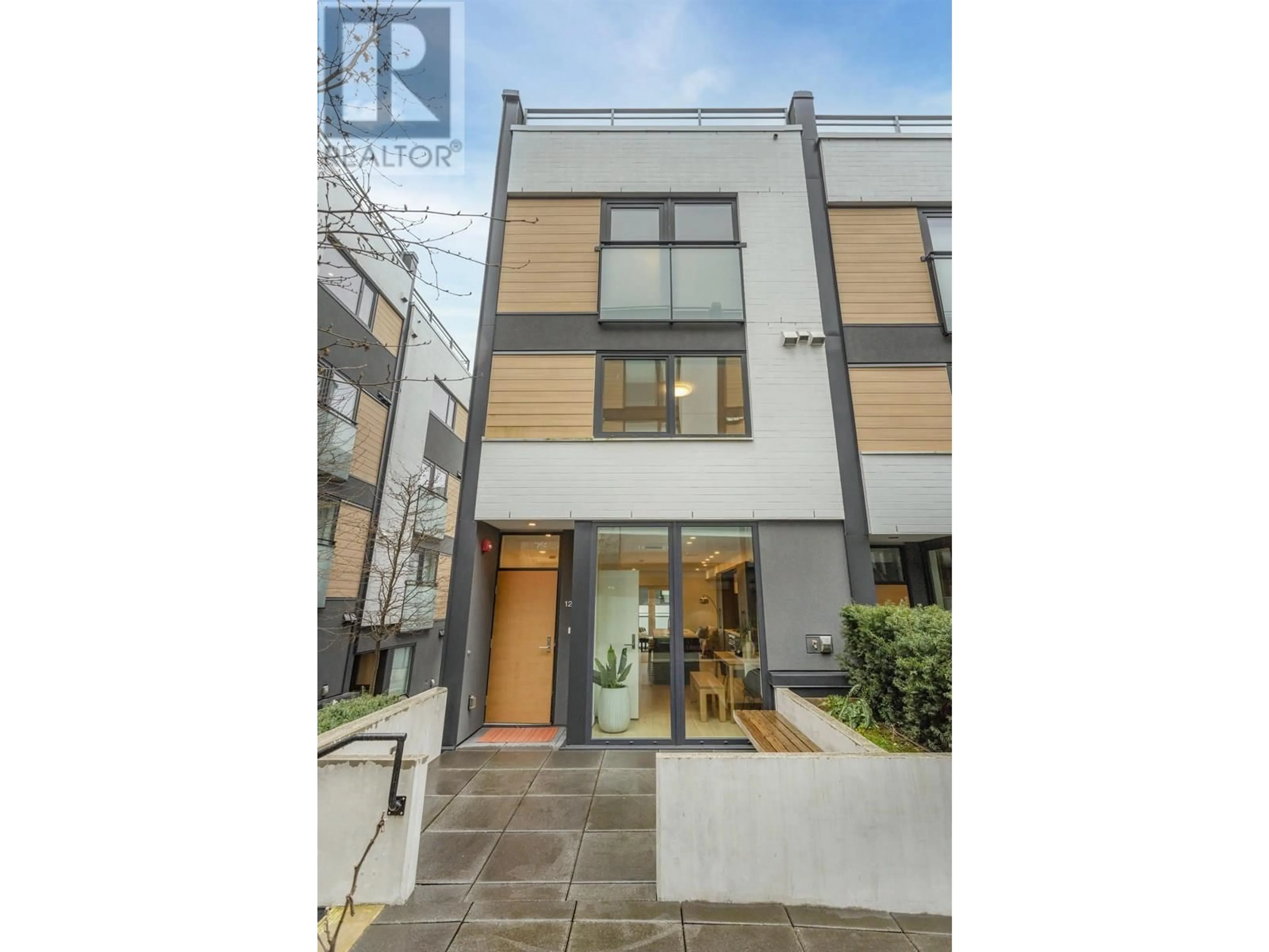 Unknown for 121 - 649 E 3RD STREET, North Vancouver British Columbia V7L1G6