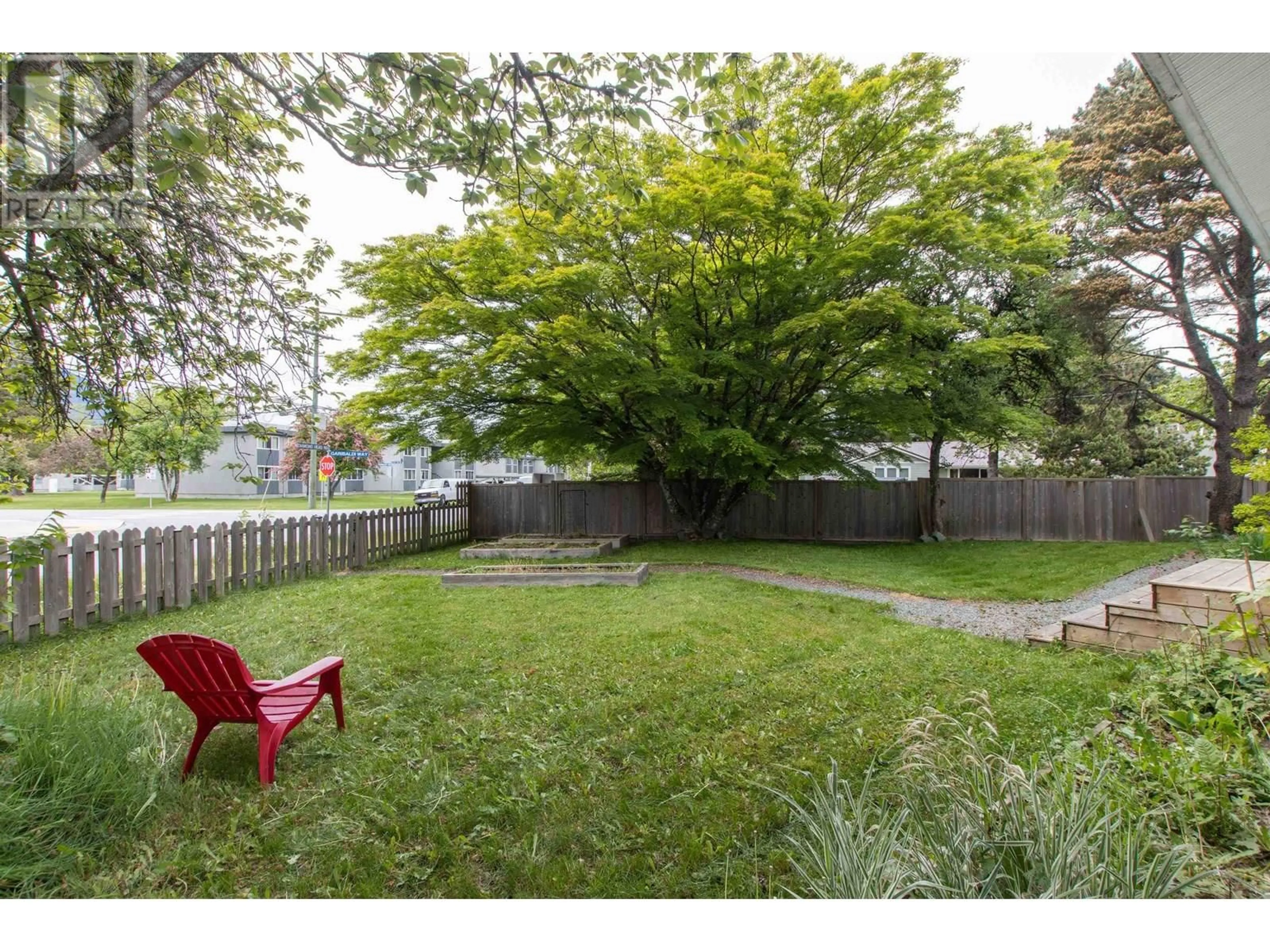 Patio, forest/trees view for 1980 GARIBALDI WAY, Squamish British Columbia V0N1T0