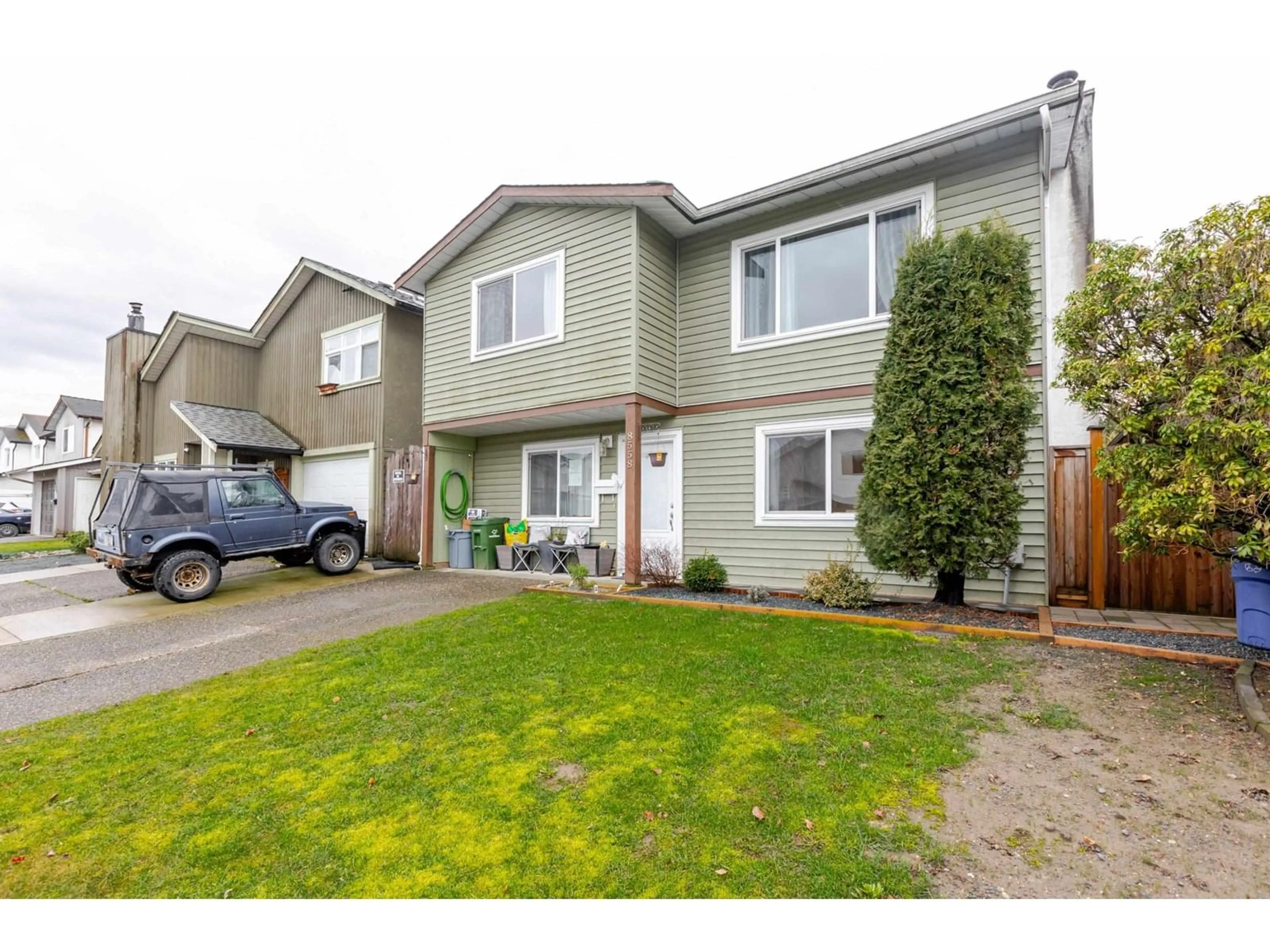 Home with vinyl exterior material, street for 8558 MCCUTCHEON AVENUE, Chilliwack British Columbia V2P7K7