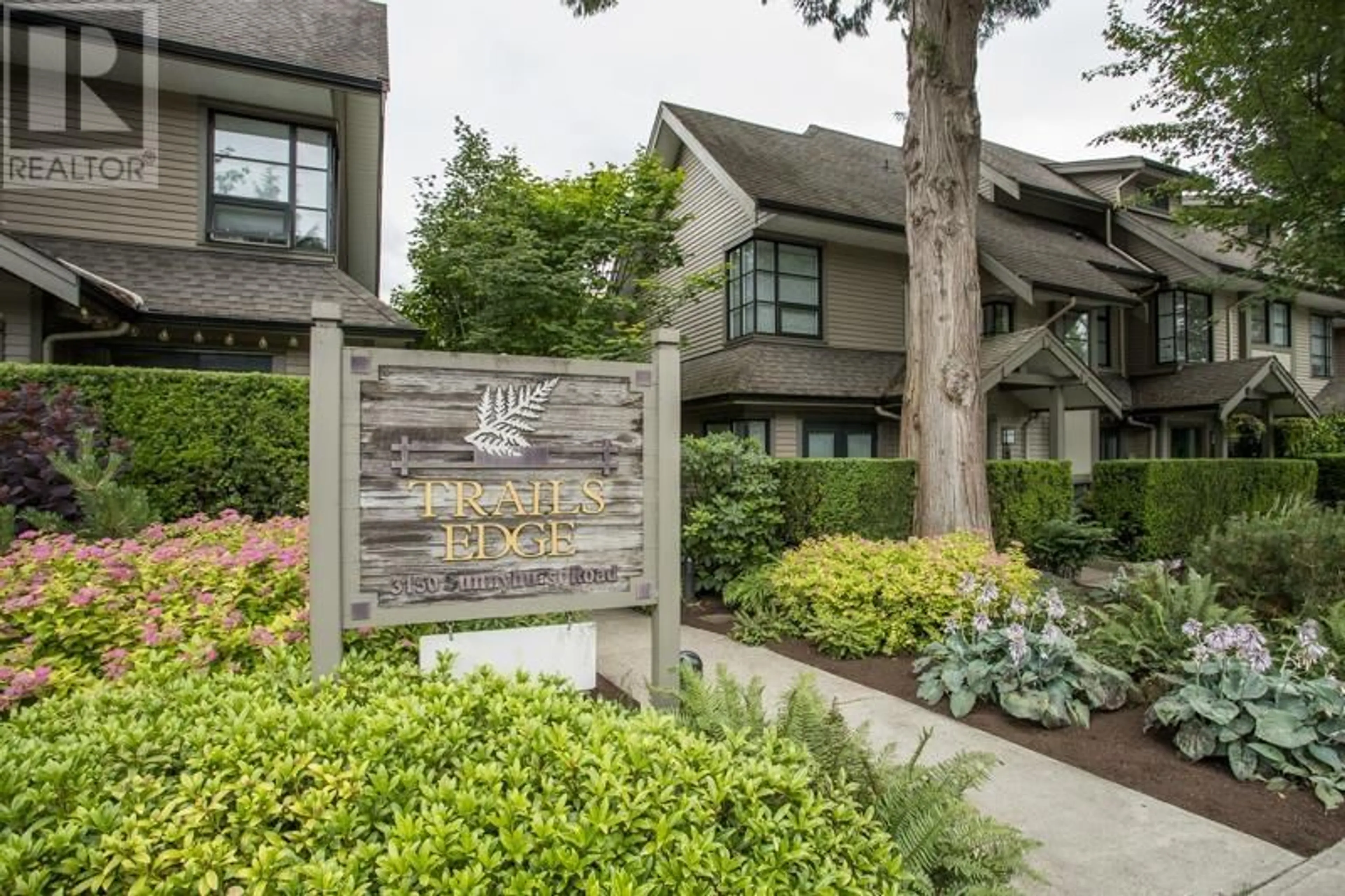 Unknown for 10 - 3150 SUNNYHURST ROAD, North Vancouver British Columbia V7K2G3