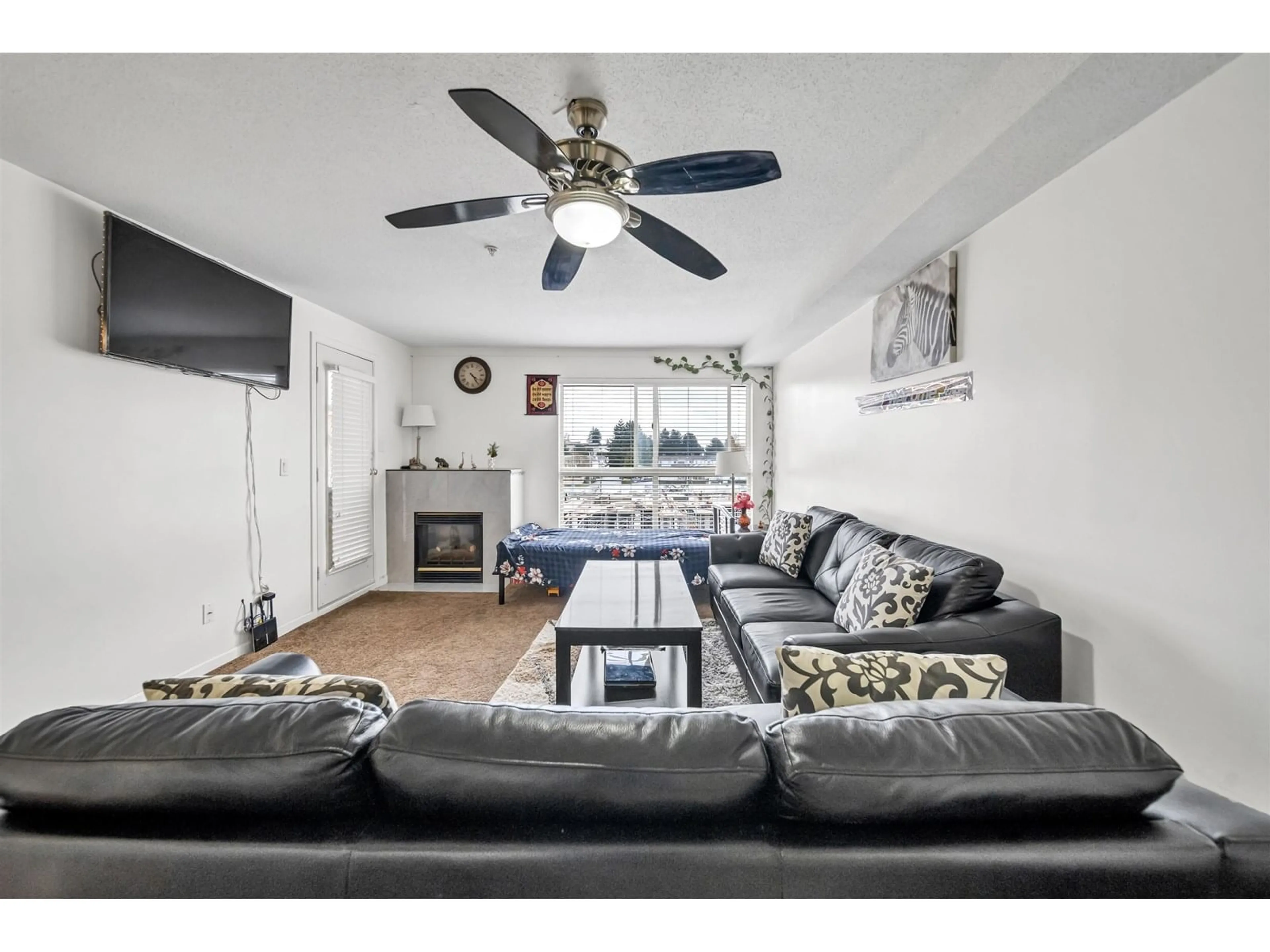 Living room with furniture, unknown for 306 - 13780 76, Surrey British Columbia V3W1E5