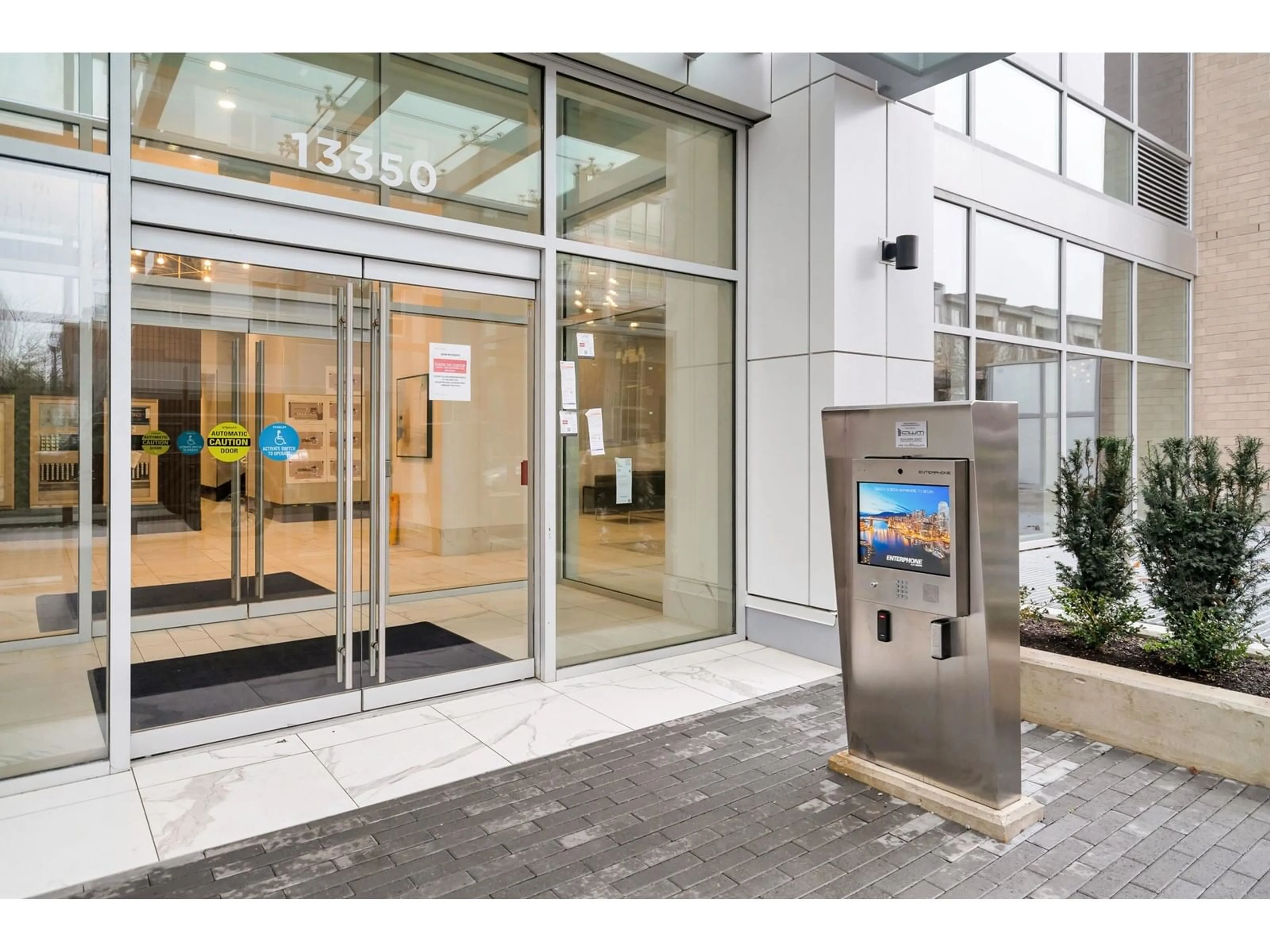 Indoor foyer for 3103 - 13350 CENTRAL AVENUE, Surrey British Columbia V3T0S1