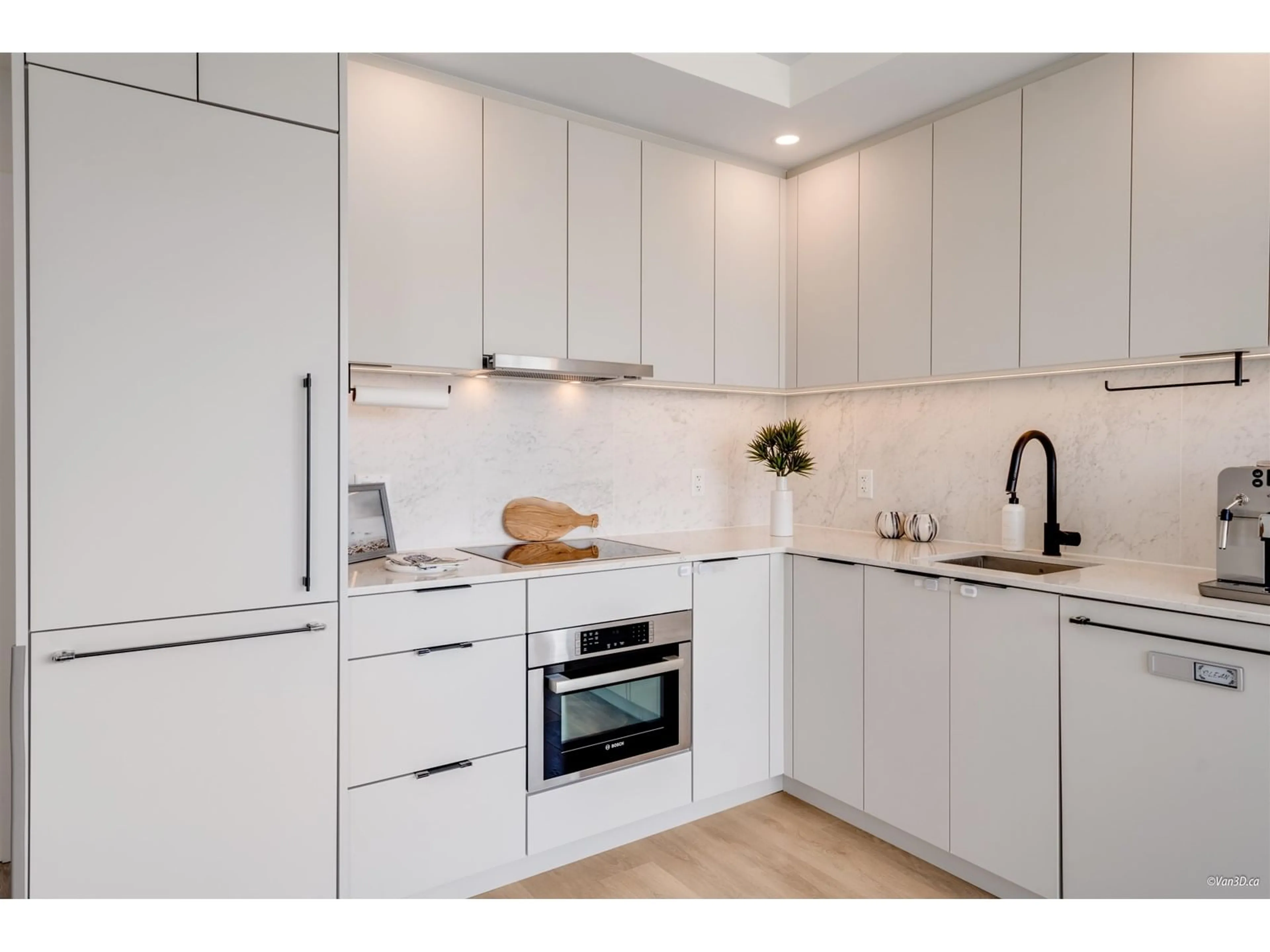 Standard kitchen, unknown for 2211 - 13685 102, Surrey British Columbia V3T0S2