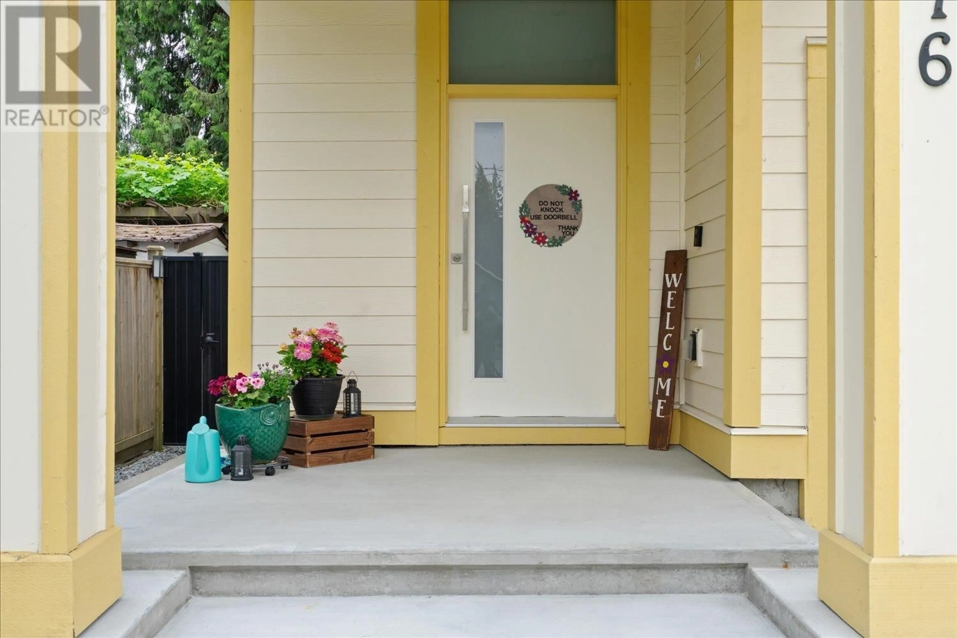 Indoor entryway for 19376 120B AVENUE, Pitt Meadows British Columbia V3Y1H6