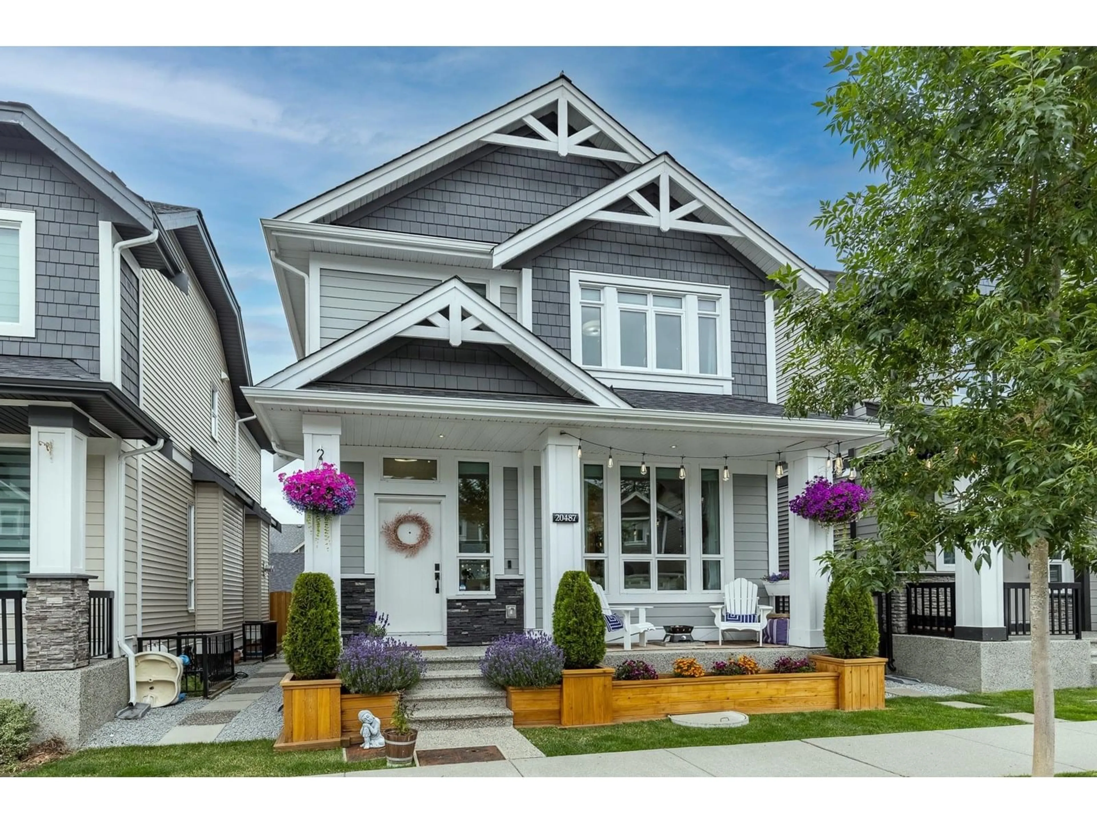Home with vinyl exterior material, street for 20487 77B, Langley British Columbia V2Y4K3