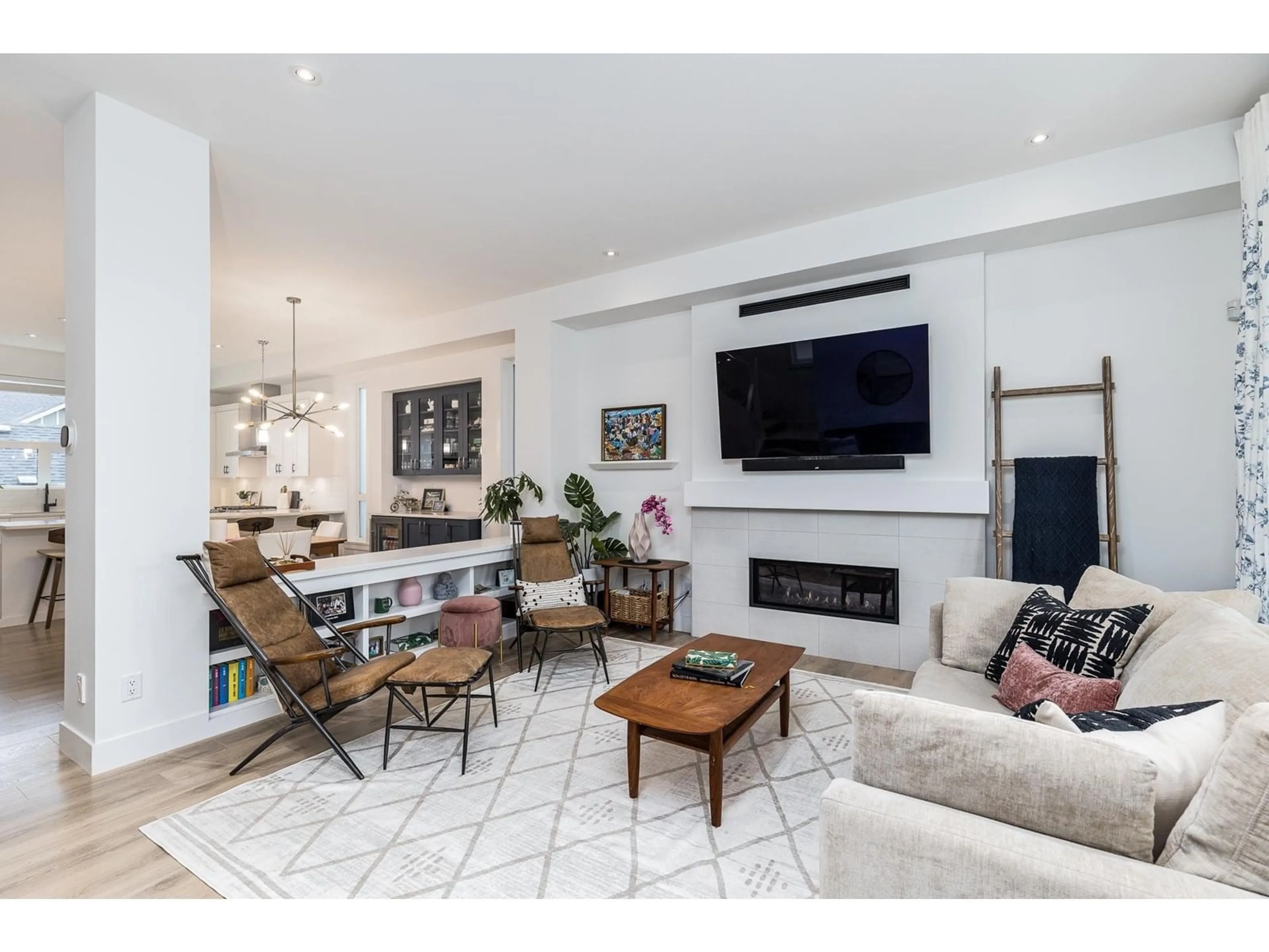 Living room with furniture, unknown for 20487 77B, Langley British Columbia V2Y4K3