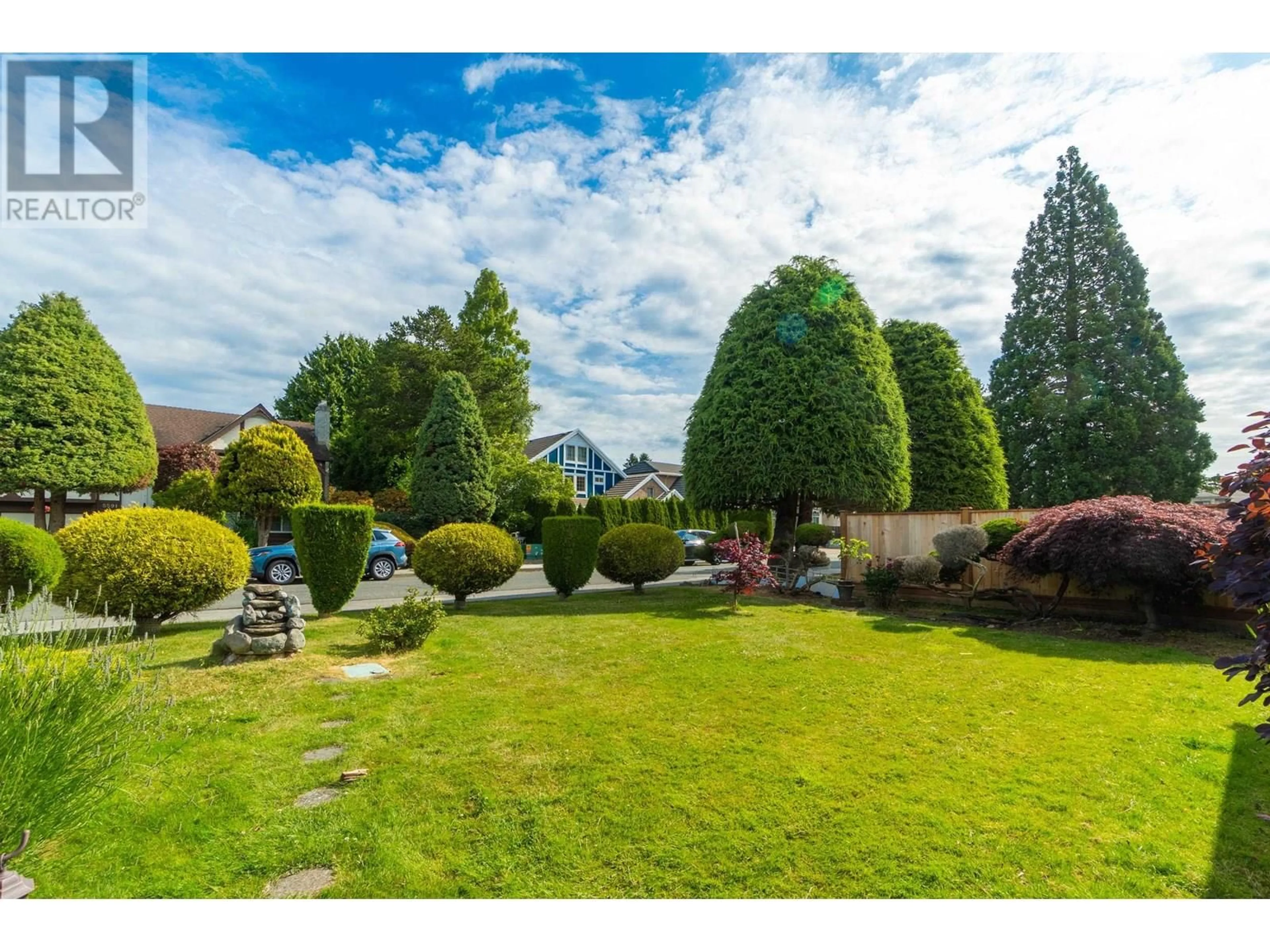 A pic from outside/outdoor area/front of a property/back of a property/a pic from drone, mountain view for 5580 CHEMAINUS DRIVE, Richmond British Columbia V7C3B8
