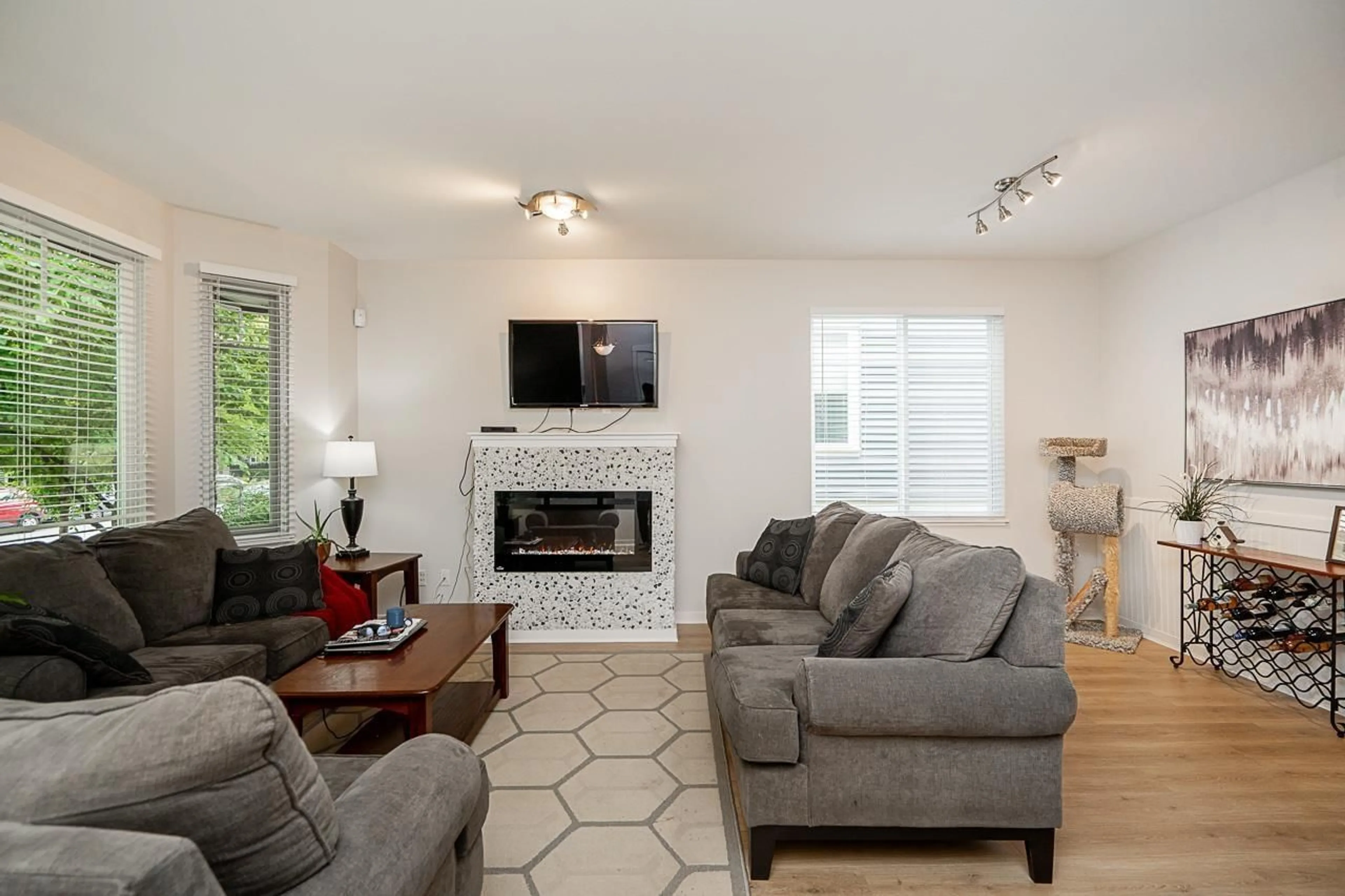 Living room with furniture, unknown for 22 - 6575 192, Surrey British Columbia V4N5T8