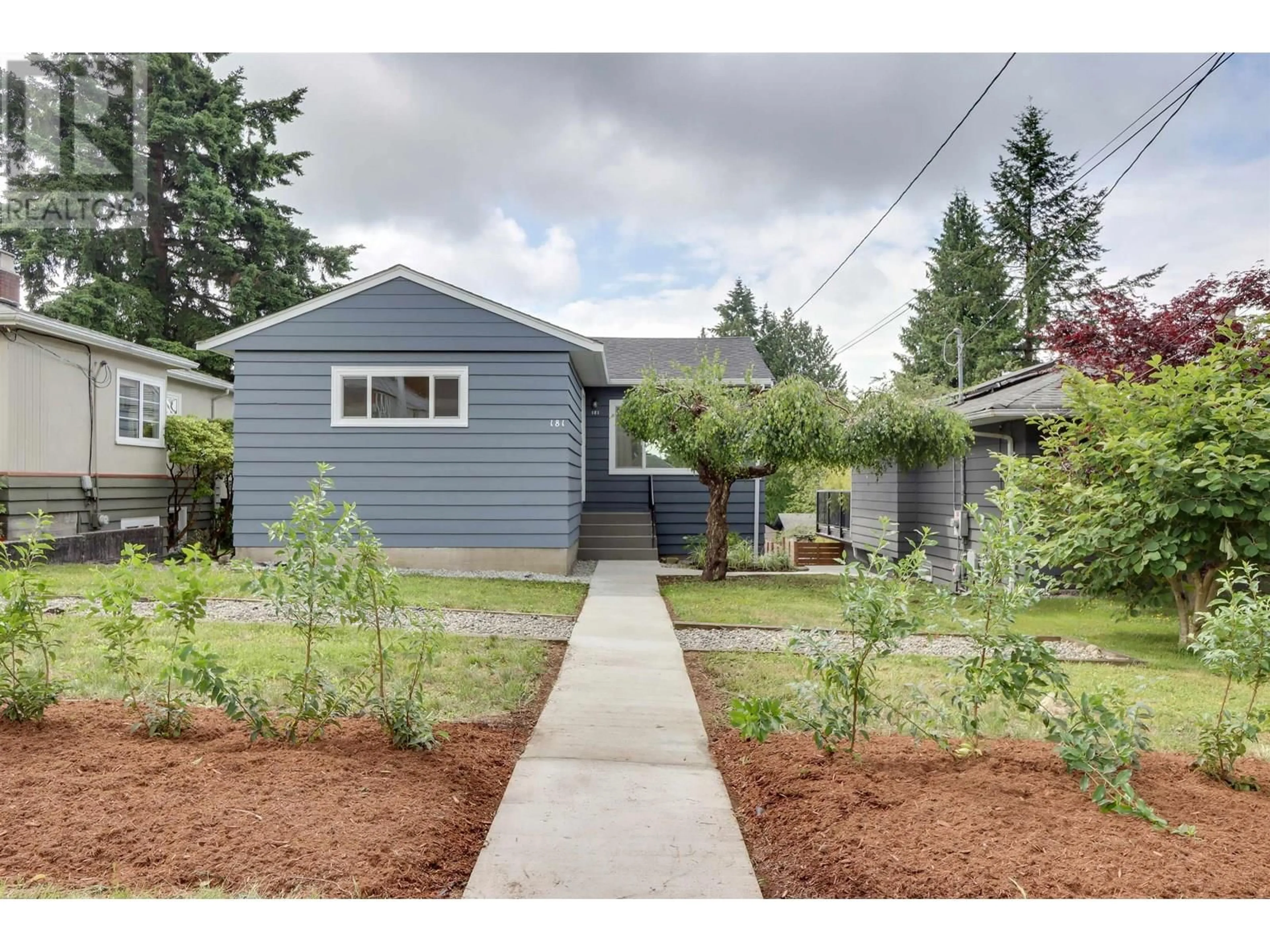 Home with vinyl exterior material, street for 181 WINDSOR ROAD, North Vancouver British Columbia V7N2M9