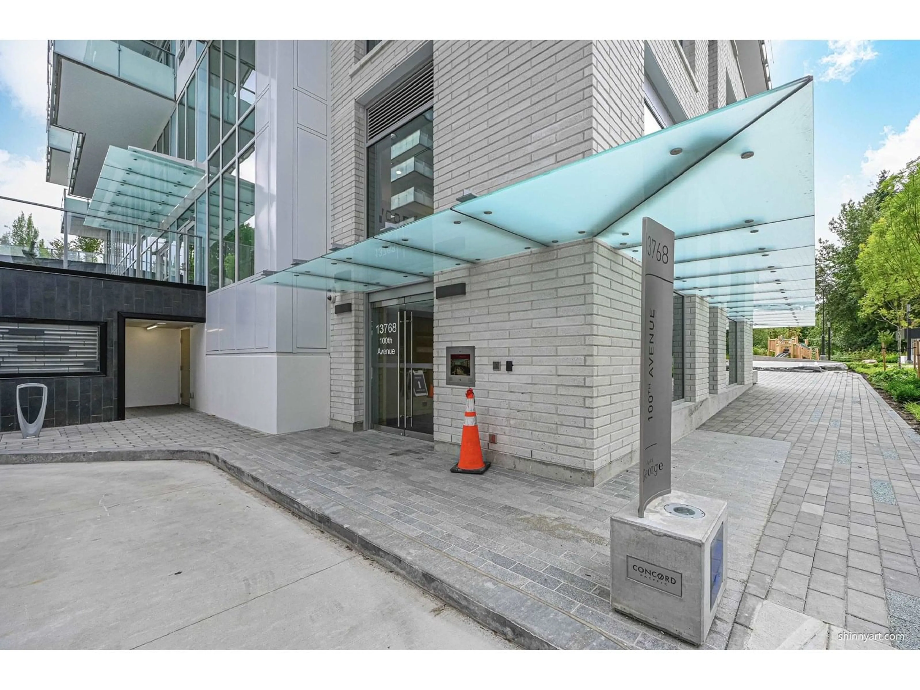 Indoor foyer for 708 - 13768 100, Surrey British Columbia V3T0V2