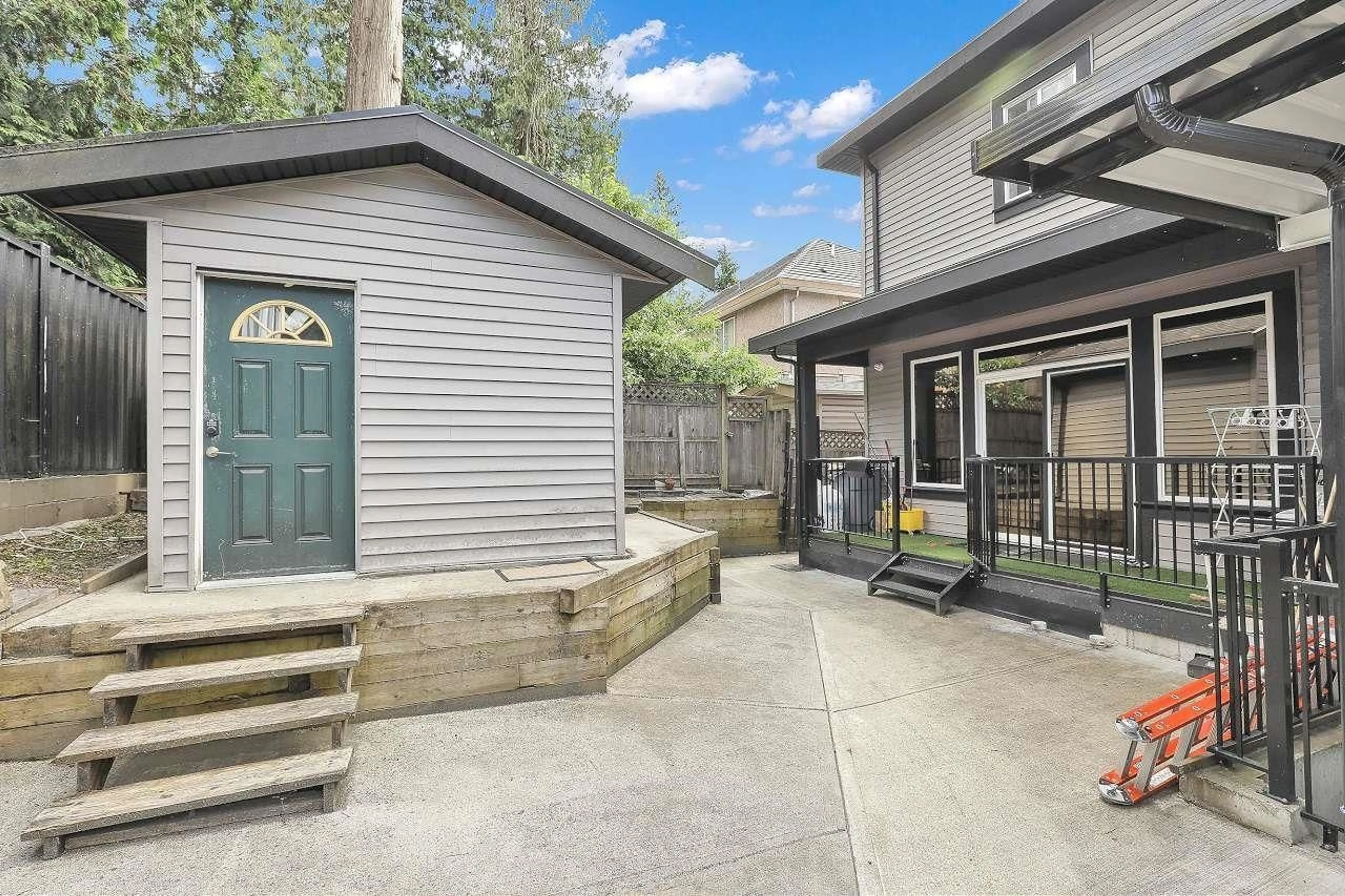 Patio, street for 10550 127, Surrey British Columbia V3V5K2