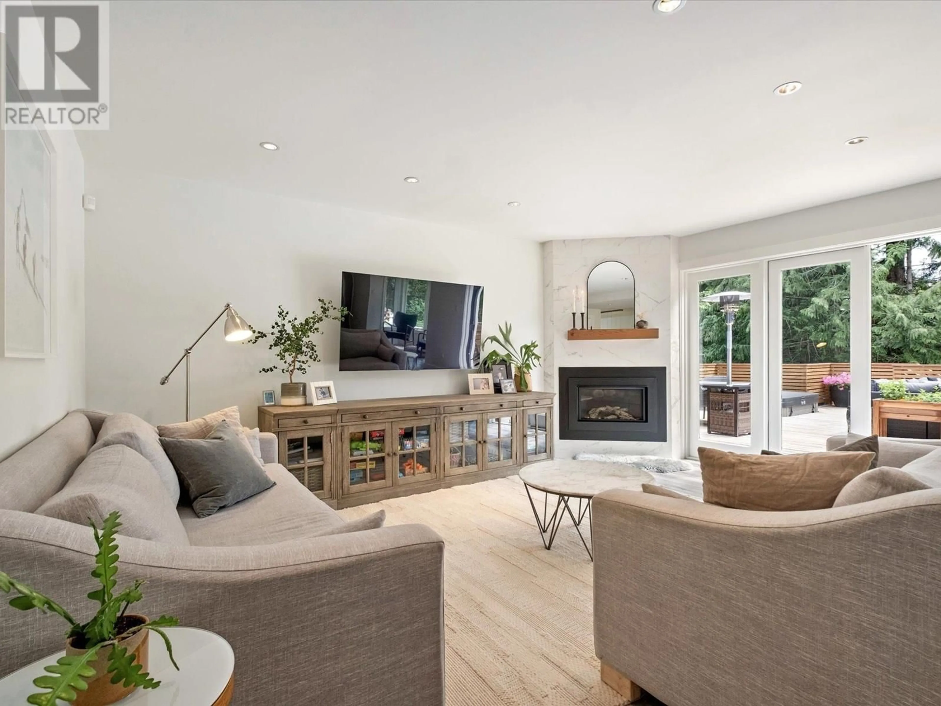 Living room with furniture, unknown for 8309 VALLEY DRIVE, Whistler British Columbia V8E0G3