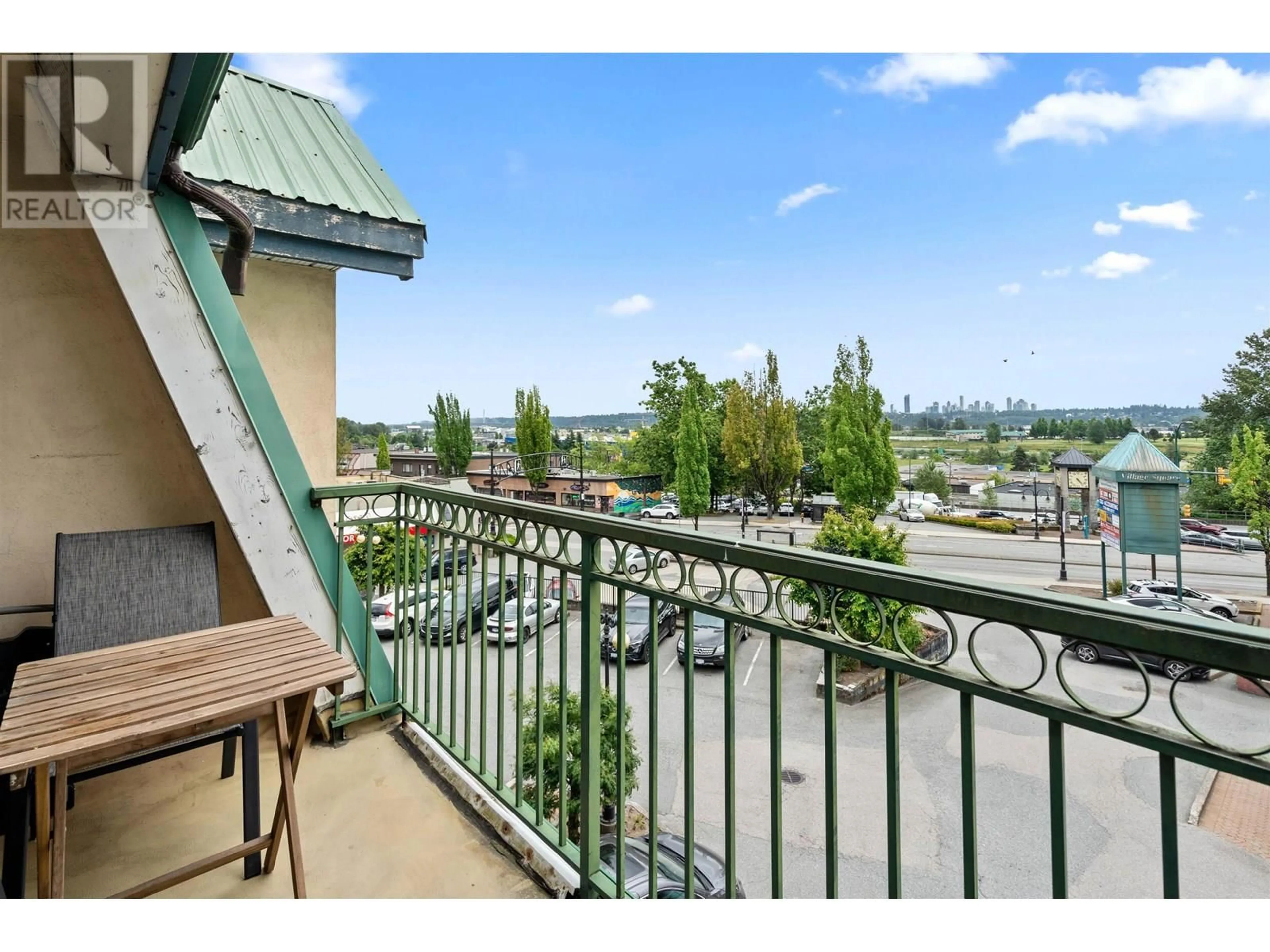 Patio, water/lake/river/ocean view for 103 - 918 RODERICK AVENUE, Coquitlam British Columbia V3K1R1