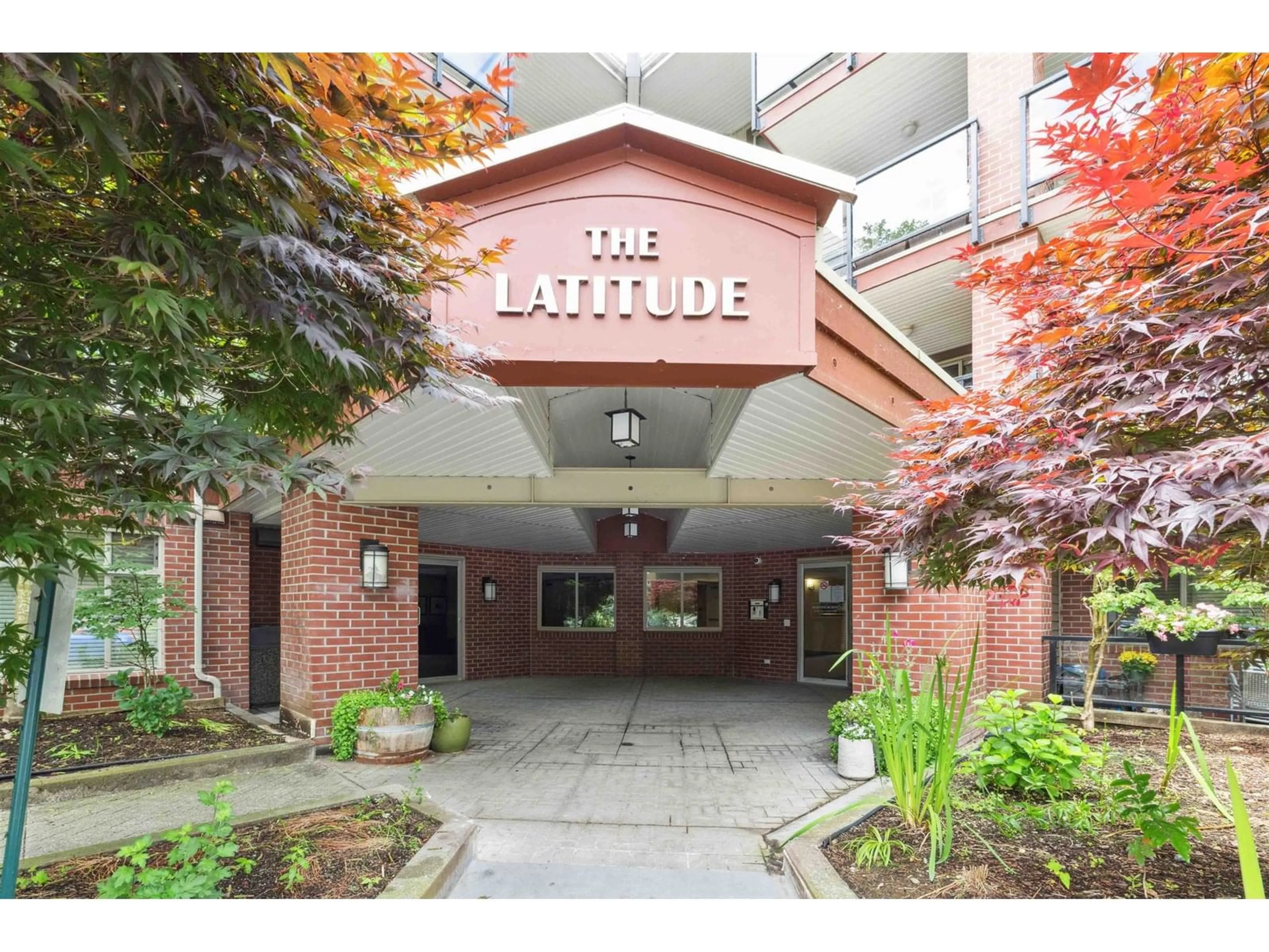 Indoor foyer for 334 - 2233 MCKENZIE, Abbotsford British Columbia V2S4A1