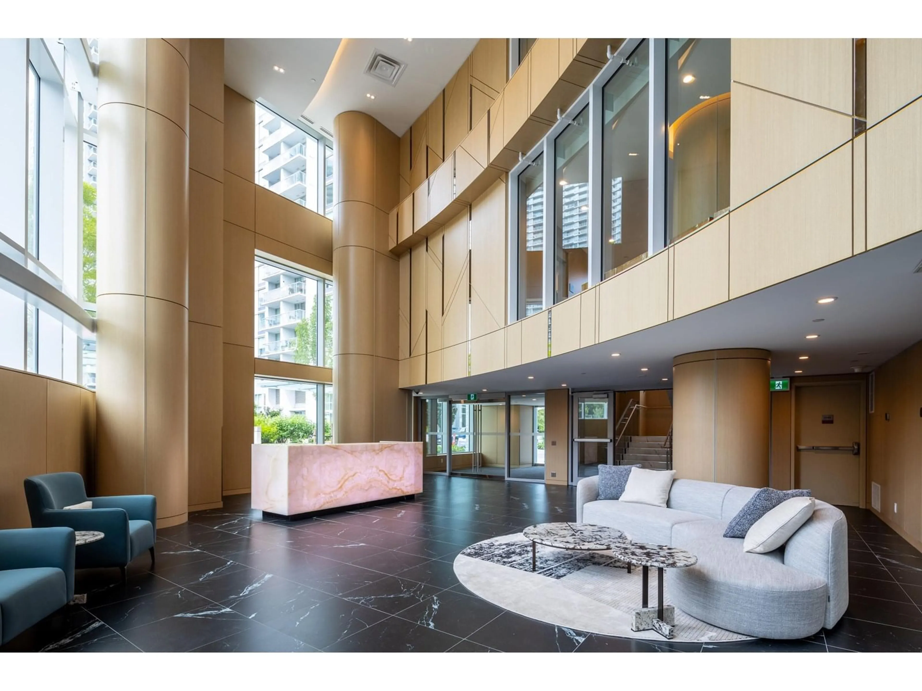 Lobby for 2810 - 13768 100, Surrey British Columbia V3T0V2