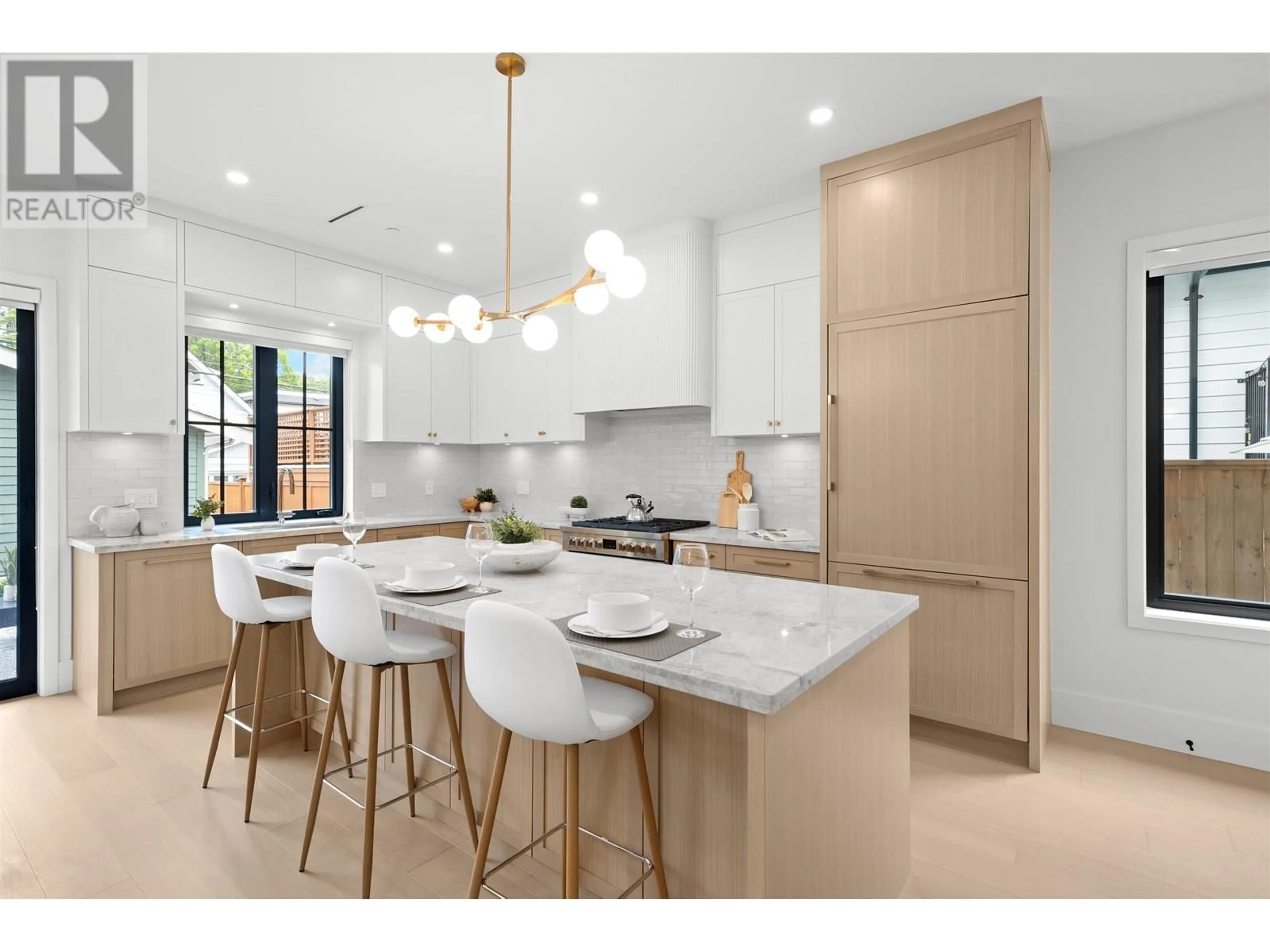 Contemporary kitchen, ceramic/tile floor for 2 - 865 23RD AVENUE, Vancouver British Columbia V5V1Y3