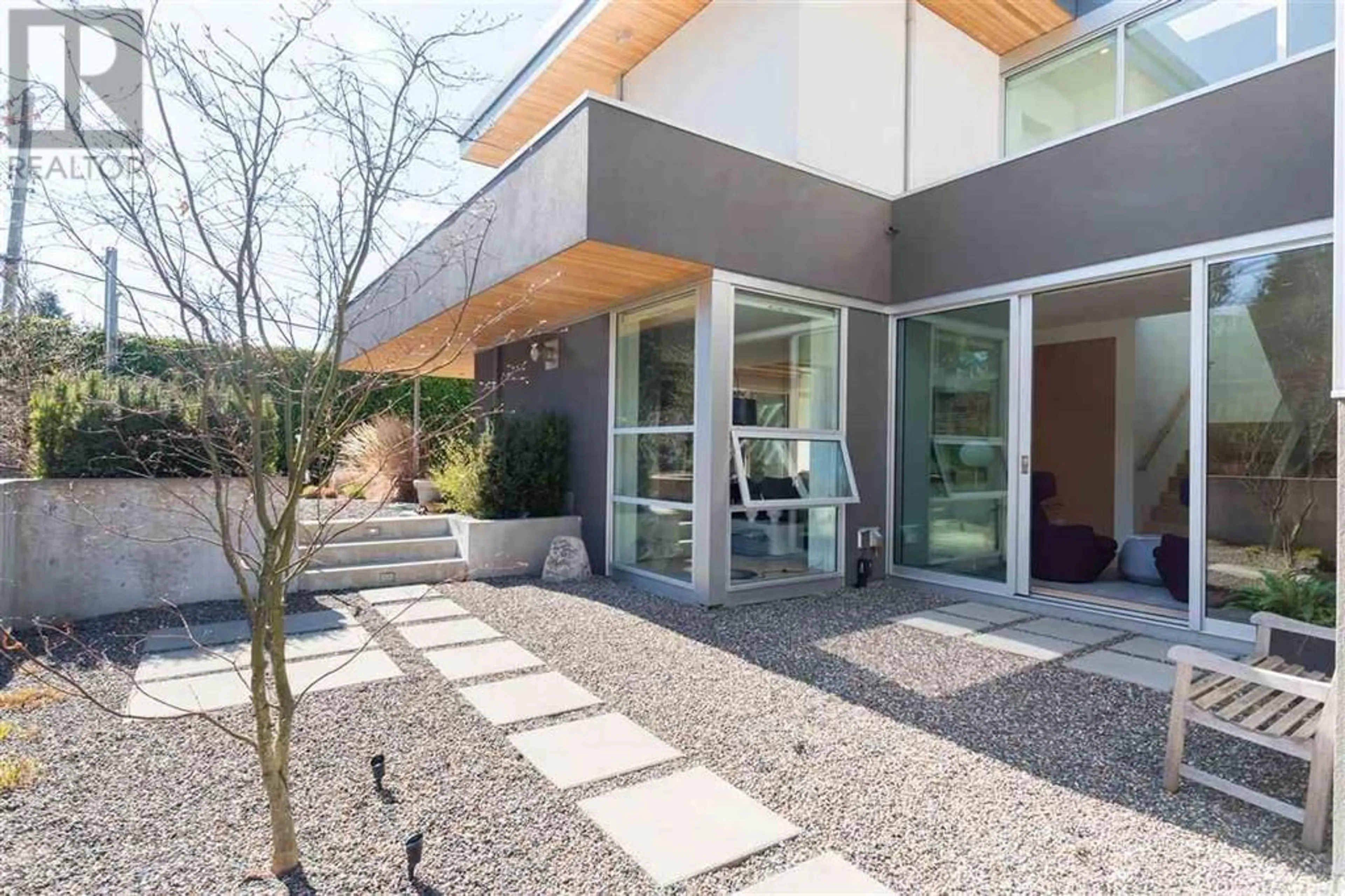 Unknown for 903 LEOVISTA AVENUE, North Vancouver British Columbia V7R1R1