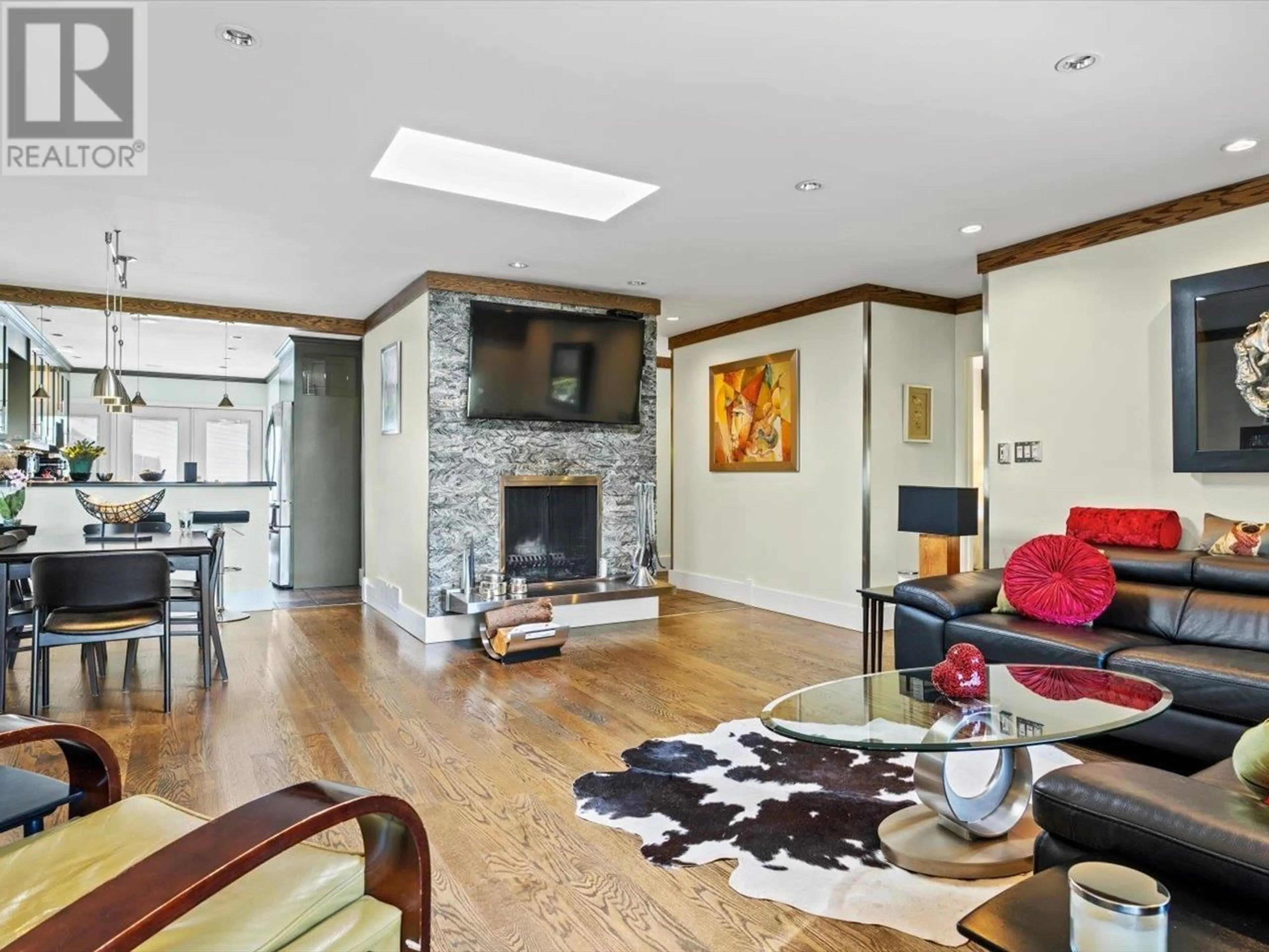 Living room with furniture, unknown for 2205 MCGILL STREET, Vancouver British Columbia V5L1C3