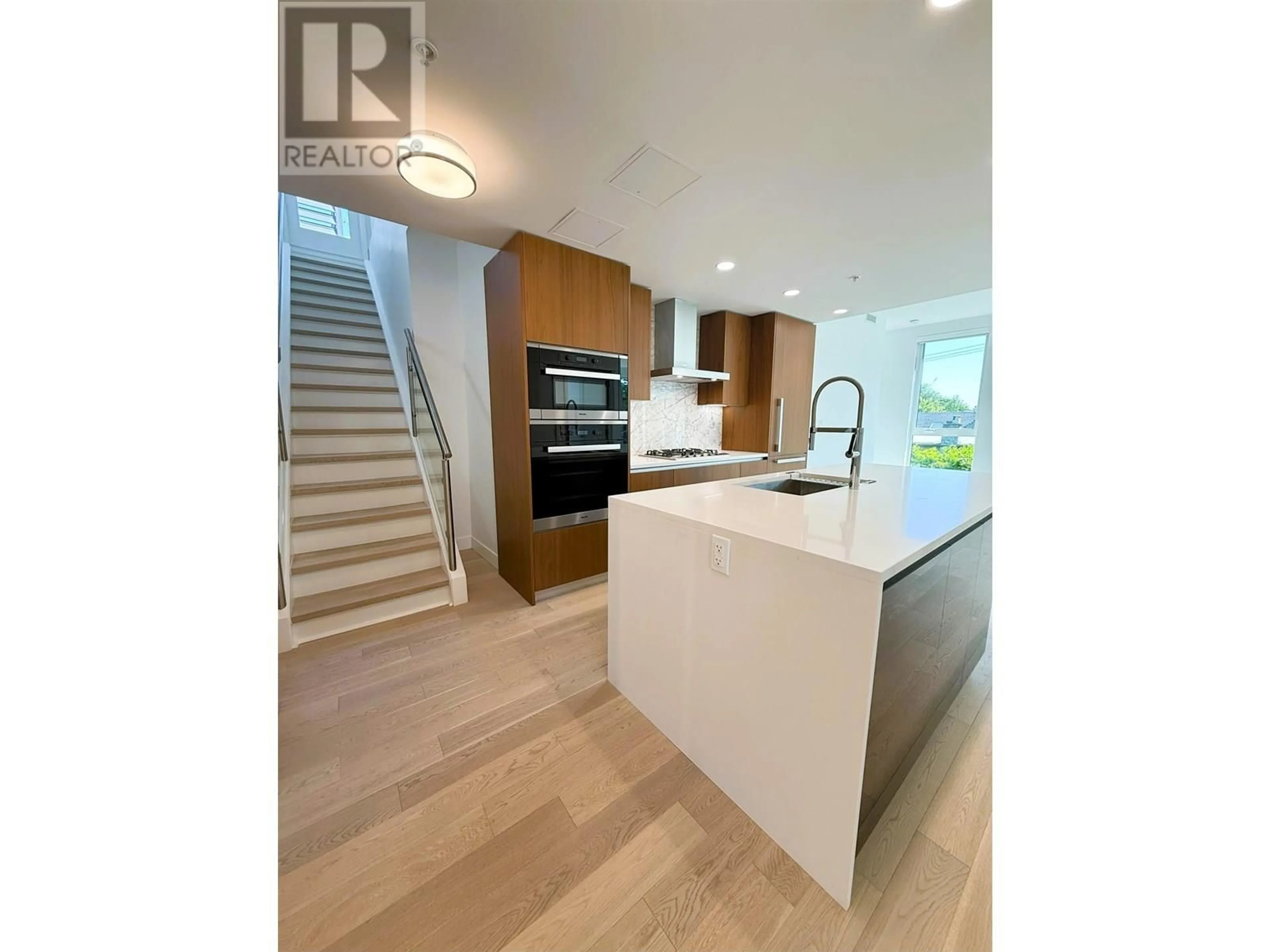 Open concept kitchen, unknown for 404 - 2888 ARBUTUS STREET, Vancouver British Columbia V6J3Y7