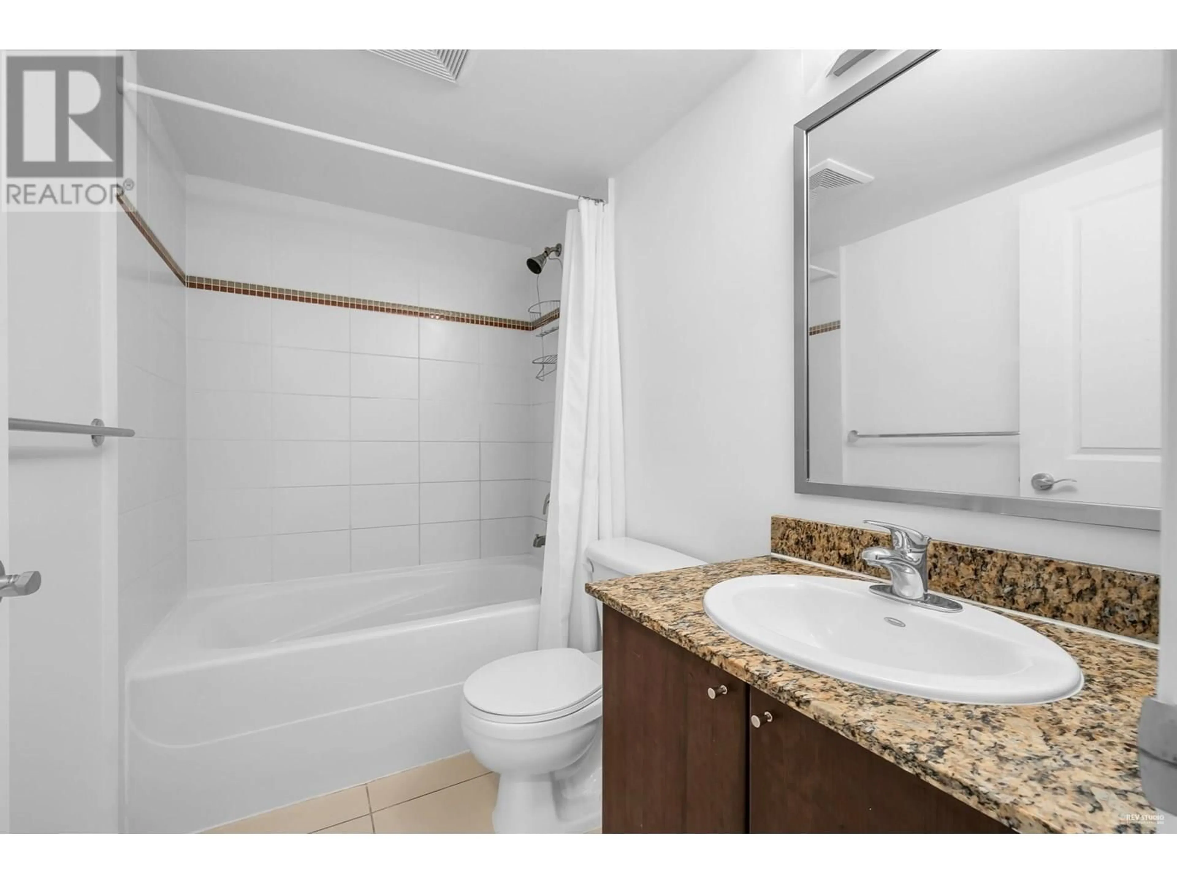 Standard bathroom, unknown for 207 - 9262 UNIVERSITY CRESCENT, Burnaby British Columbia V5A0A4