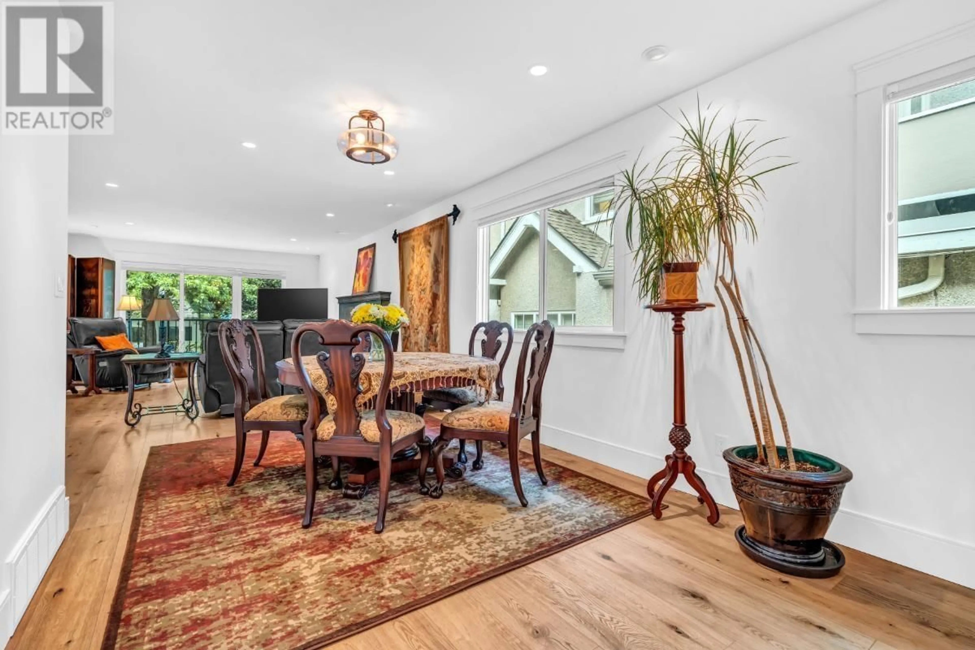 Dining room, unknown for 584 18TH AVENUE, Vancouver British Columbia V5Z1V6