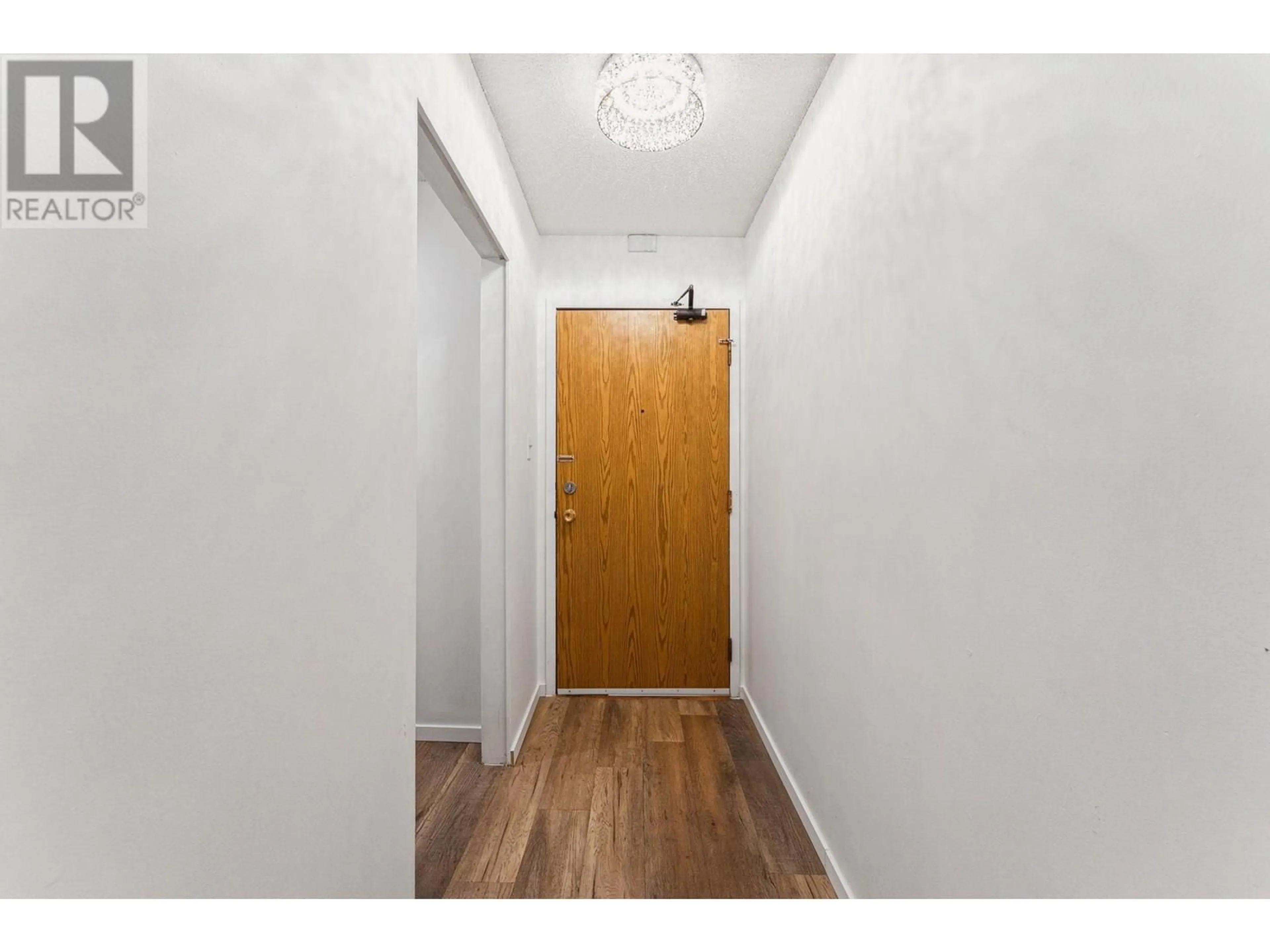 Indoor entryway for 212 - 6651 LYNAS LANE, Richmond British Columbia V7C3K8