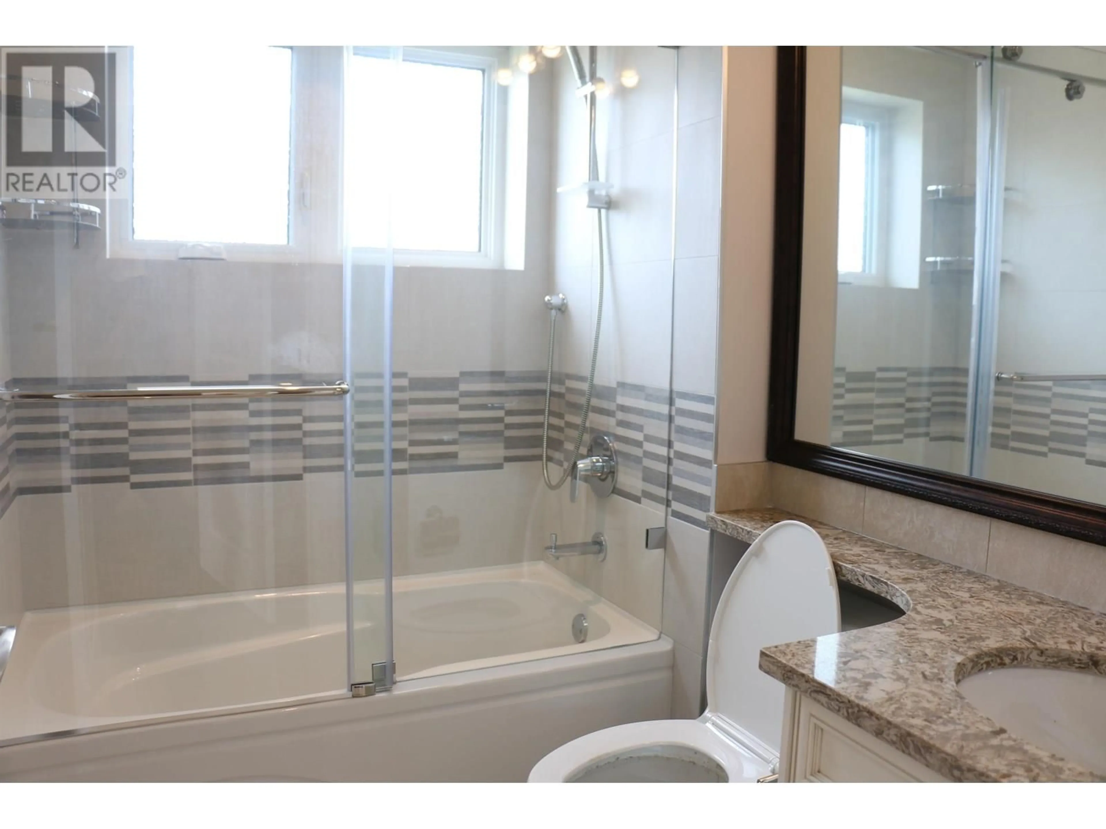 Standard bathroom, ceramic/tile floor for 4880 OSLER STREET, Vancouver British Columbia V6H2Y7