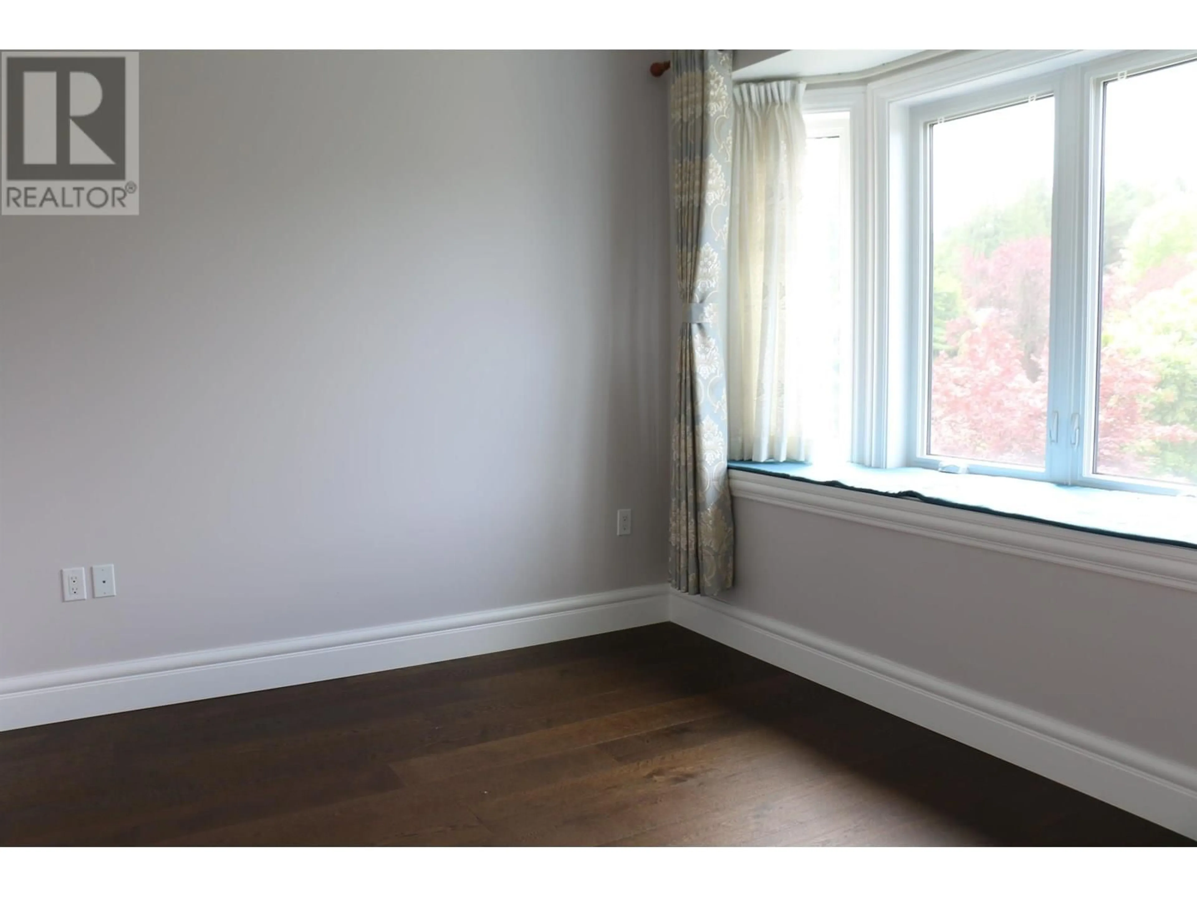 A pic of a room for 4880 OSLER STREET, Vancouver British Columbia V6H2Y7