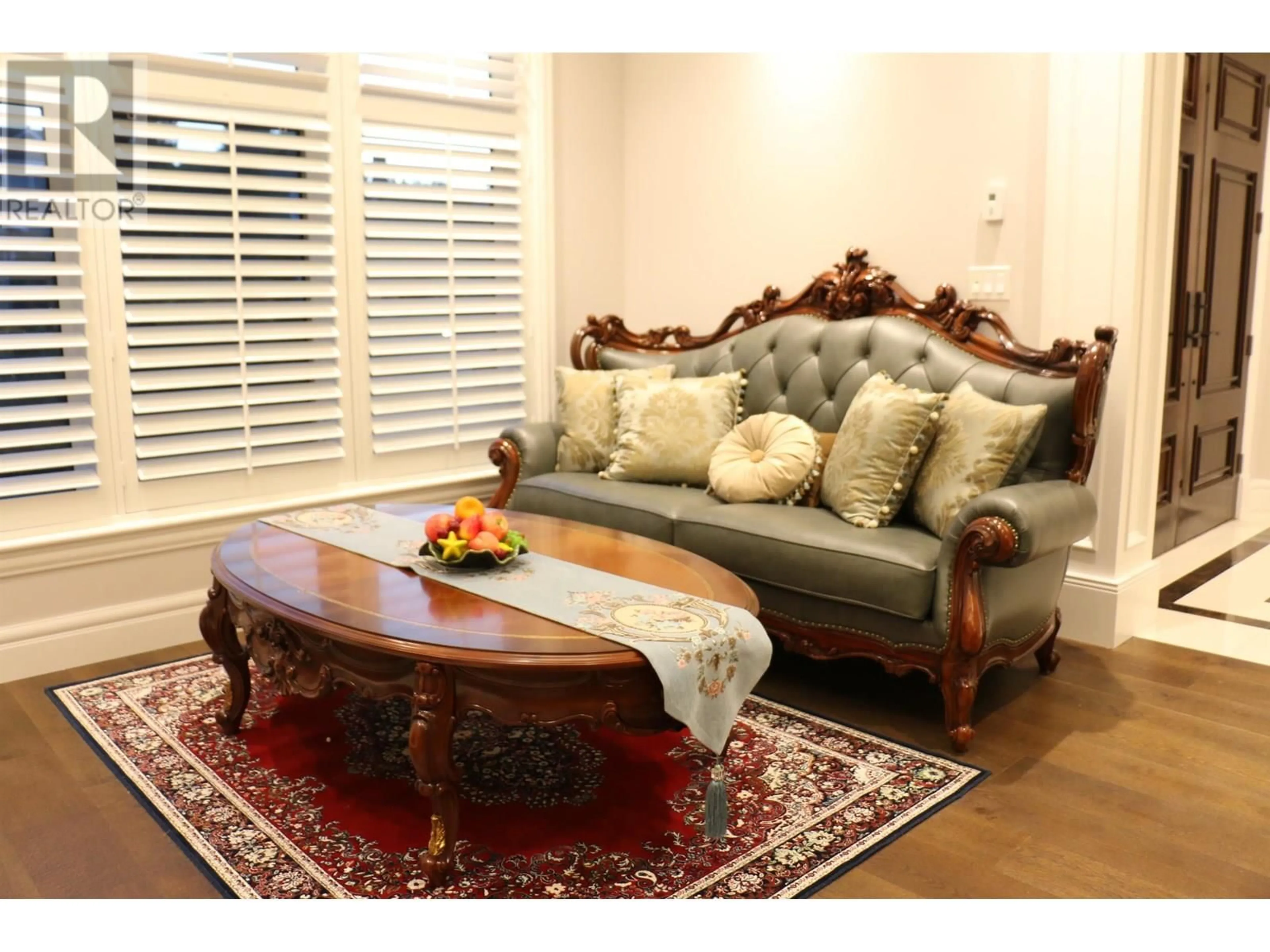 Living room with furniture, wood/laminate floor for 4880 OSLER STREET, Vancouver British Columbia V6H2Y7