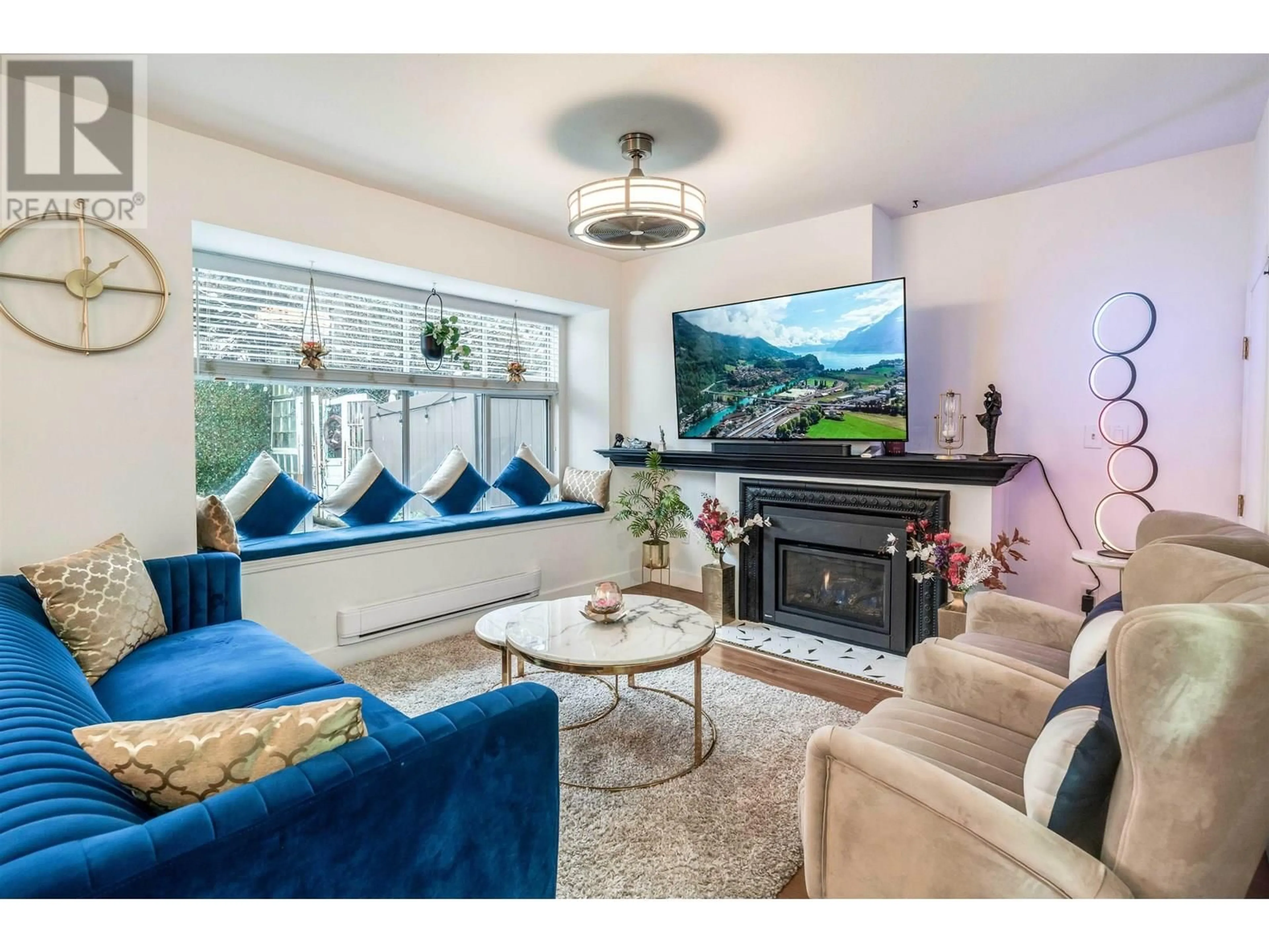 Living room with furniture, unknown for 94 - 12099 237 STREET, Maple Ridge British Columbia V4R2C3
