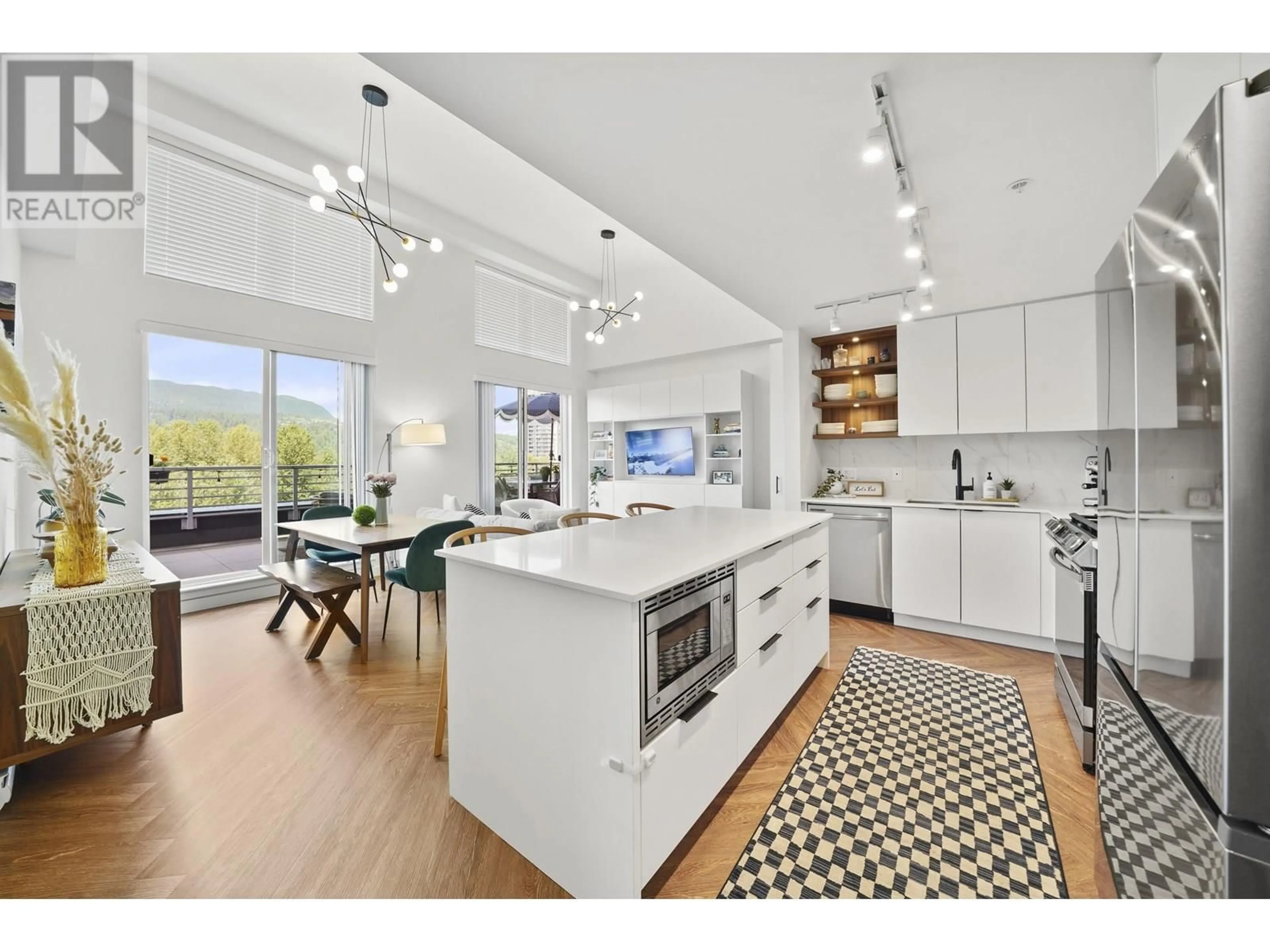 Open concept kitchen, unknown for 609 - 3229 ST JOHNS STREET, Port Moody British Columbia V3H0M4